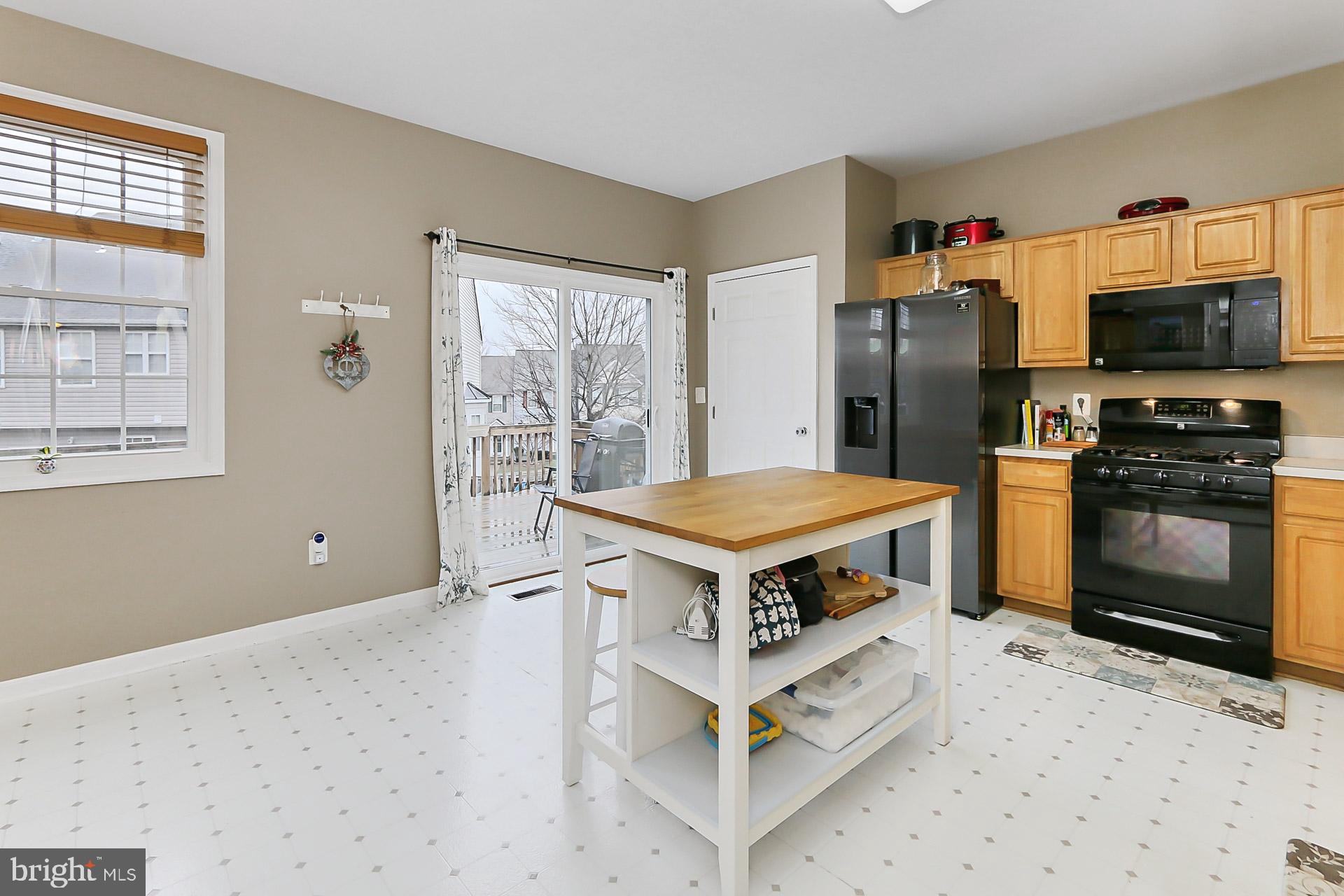 THE MEWS AT MENLOUGH - Residential