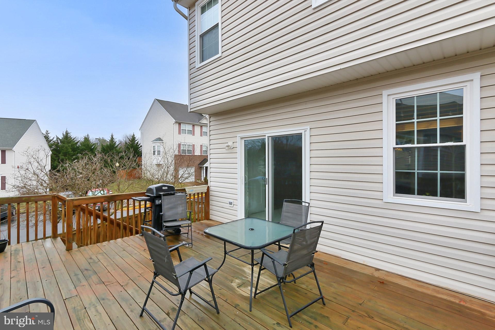 THE MEWS AT MENLOUGH - Residential