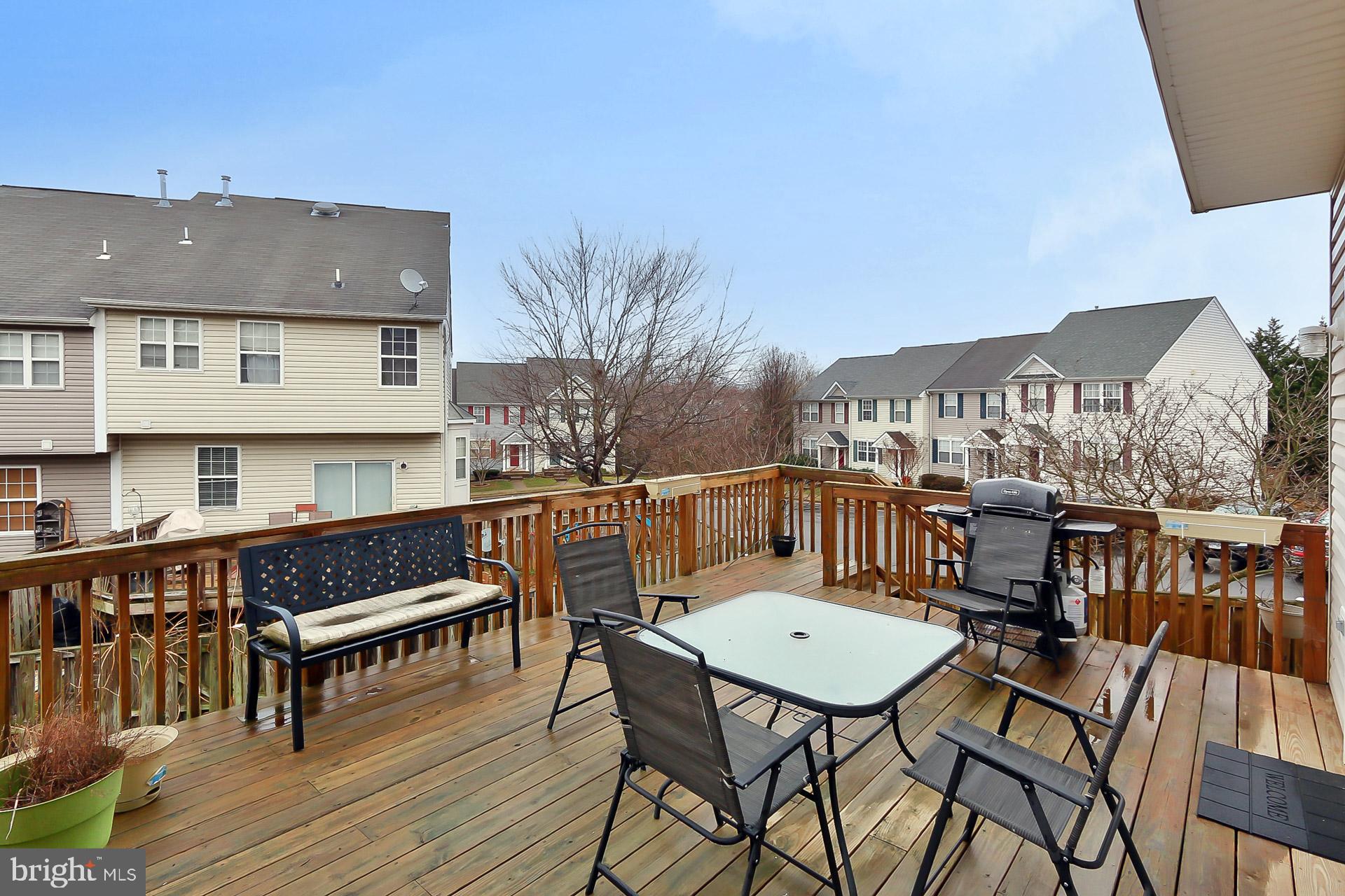 THE MEWS AT MENLOUGH - Residential