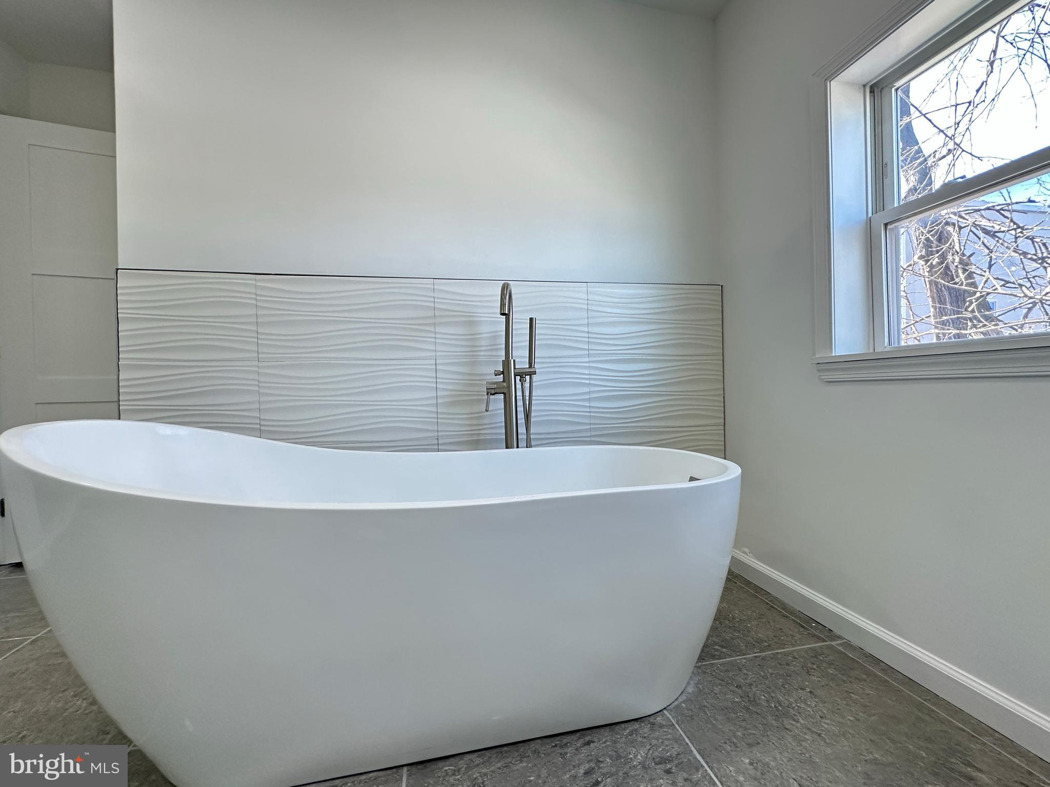 POINT BREEZE - Residential