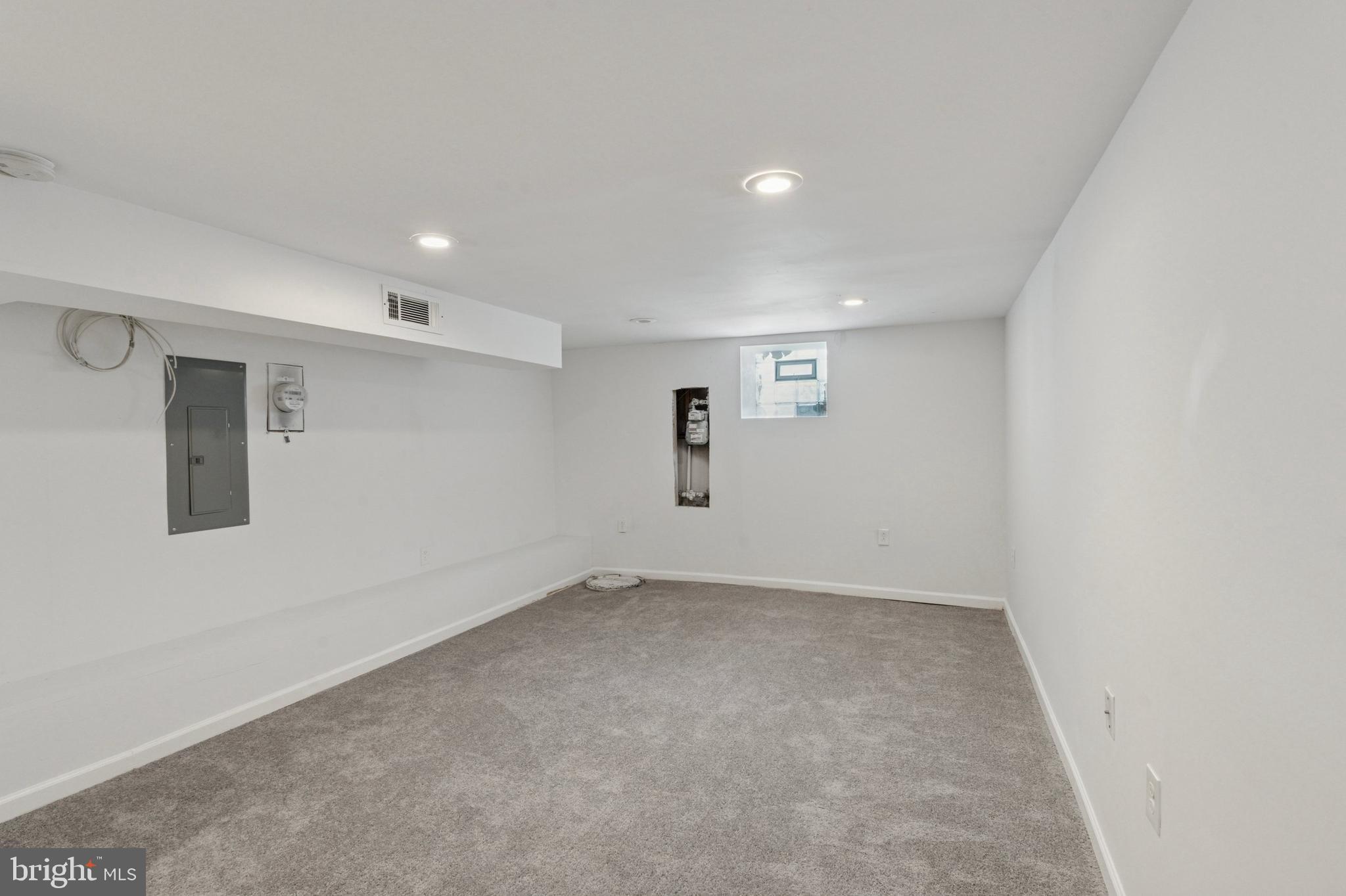 POINT BREEZE - Residential