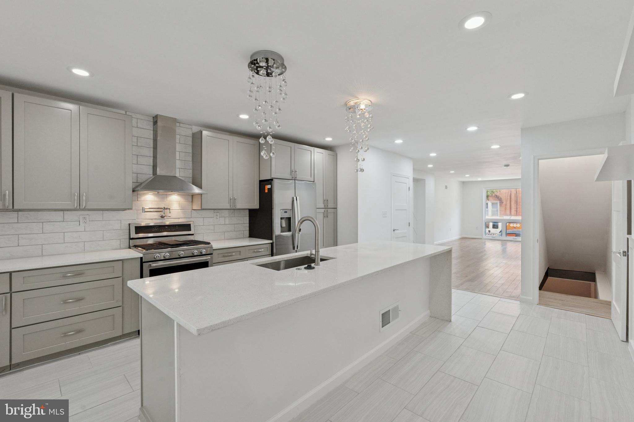 POINT BREEZE - Residential