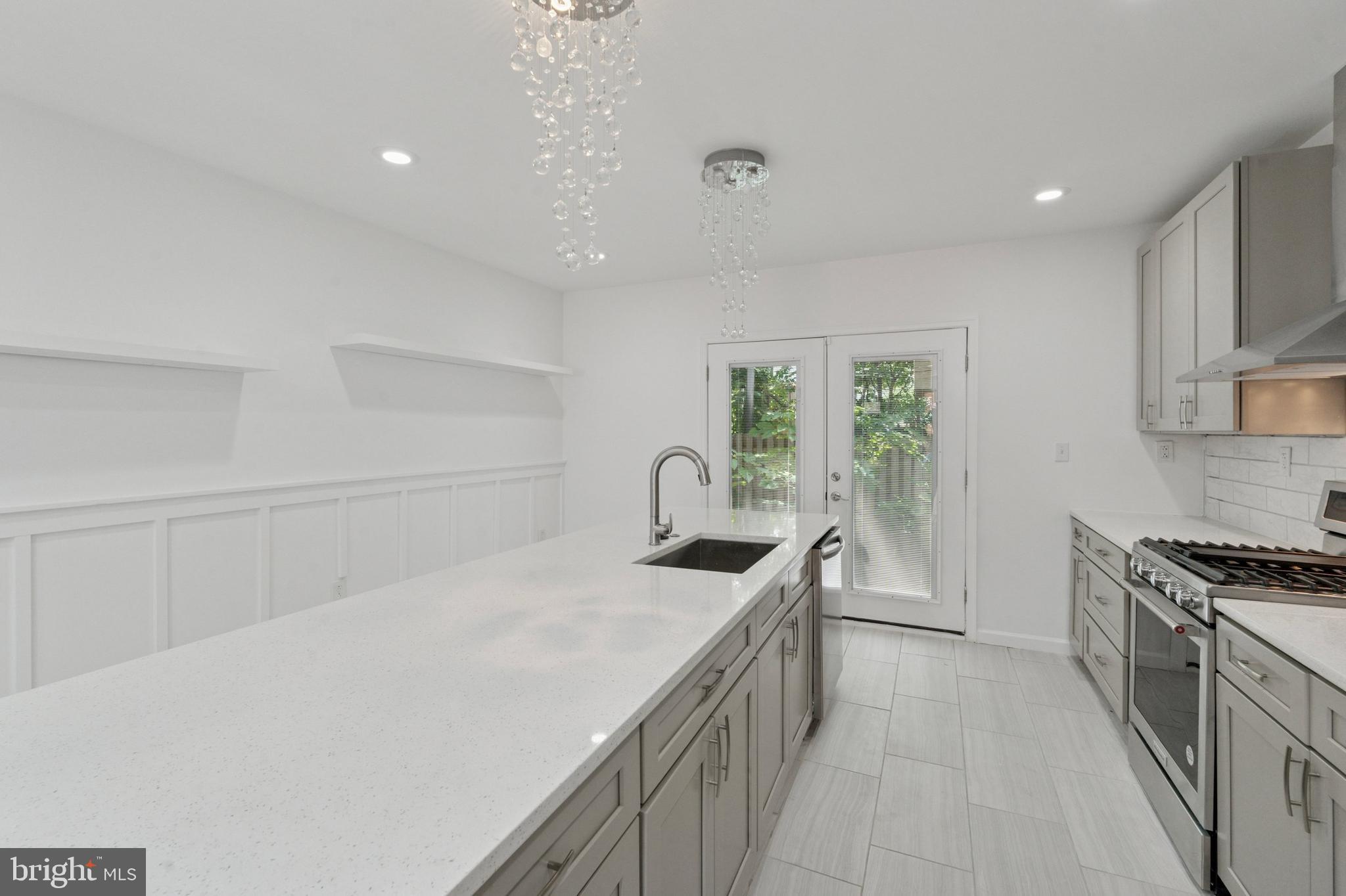 POINT BREEZE - Residential