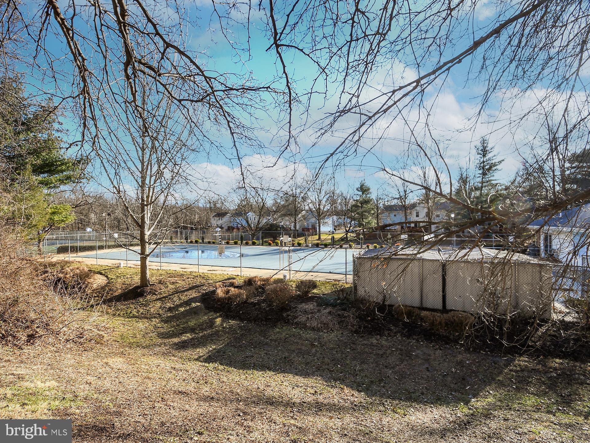 GLENSFORD CONDO - Residential Lease