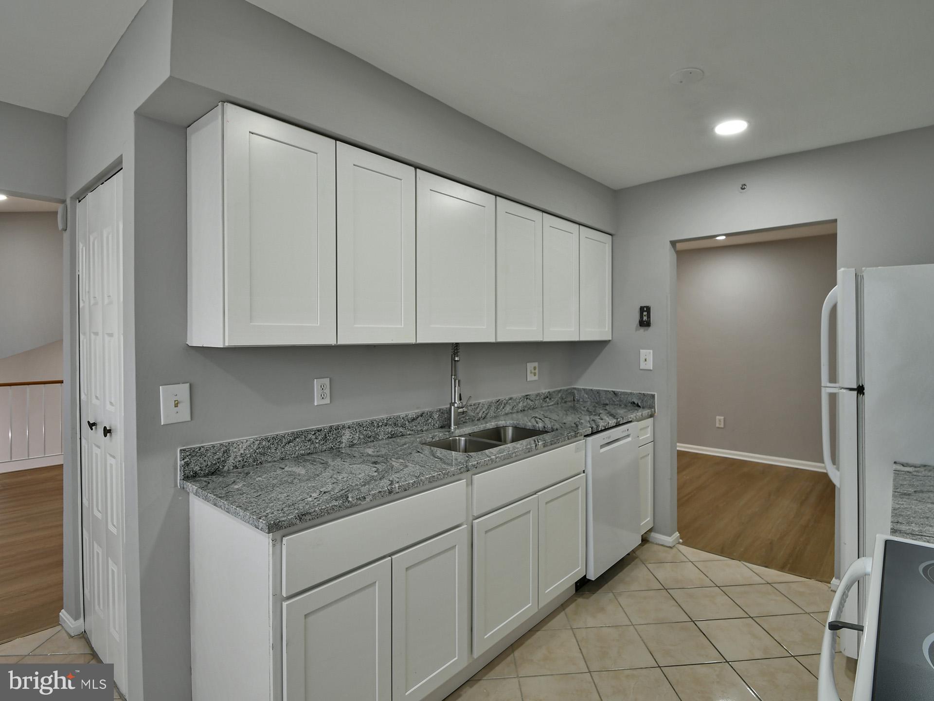 GLENSFORD CONDO - Residential Lease