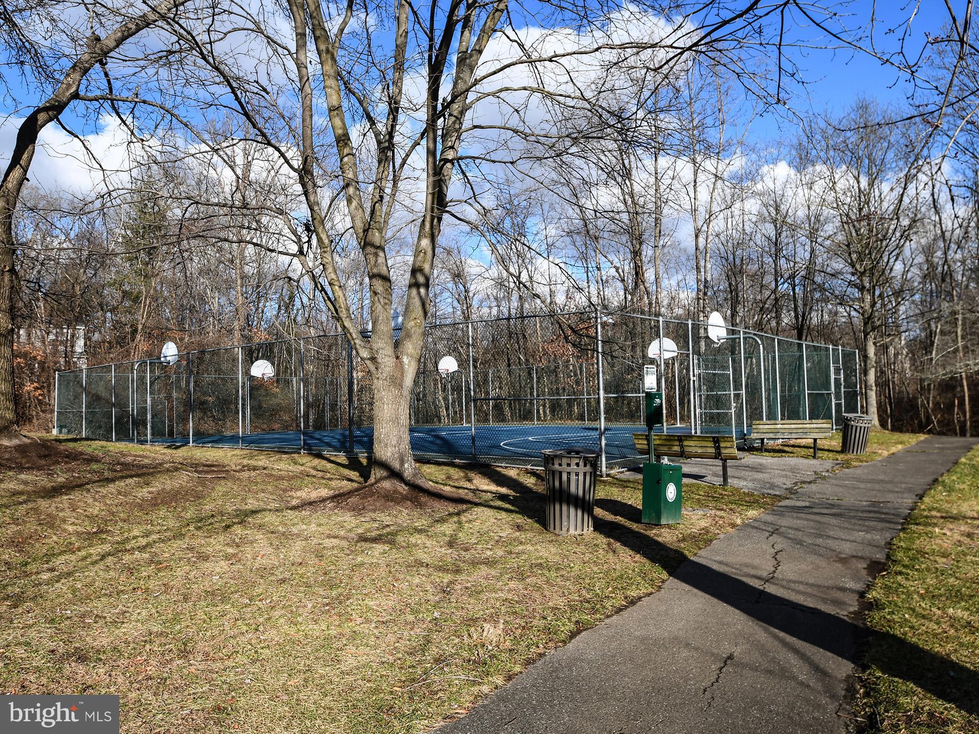 GLENSFORD CONDO - Residential Lease