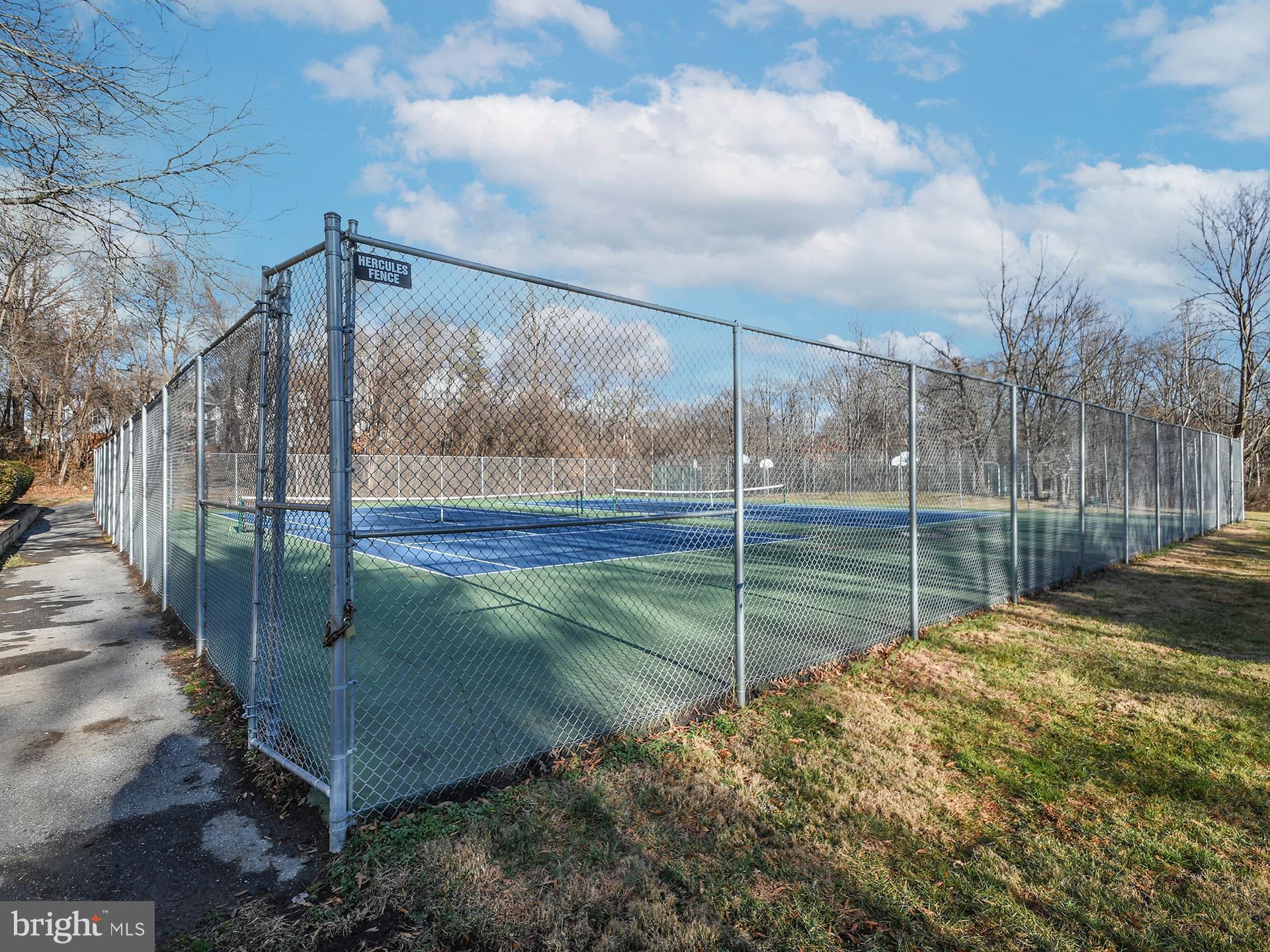 GLENSFORD CONDO - Residential Lease