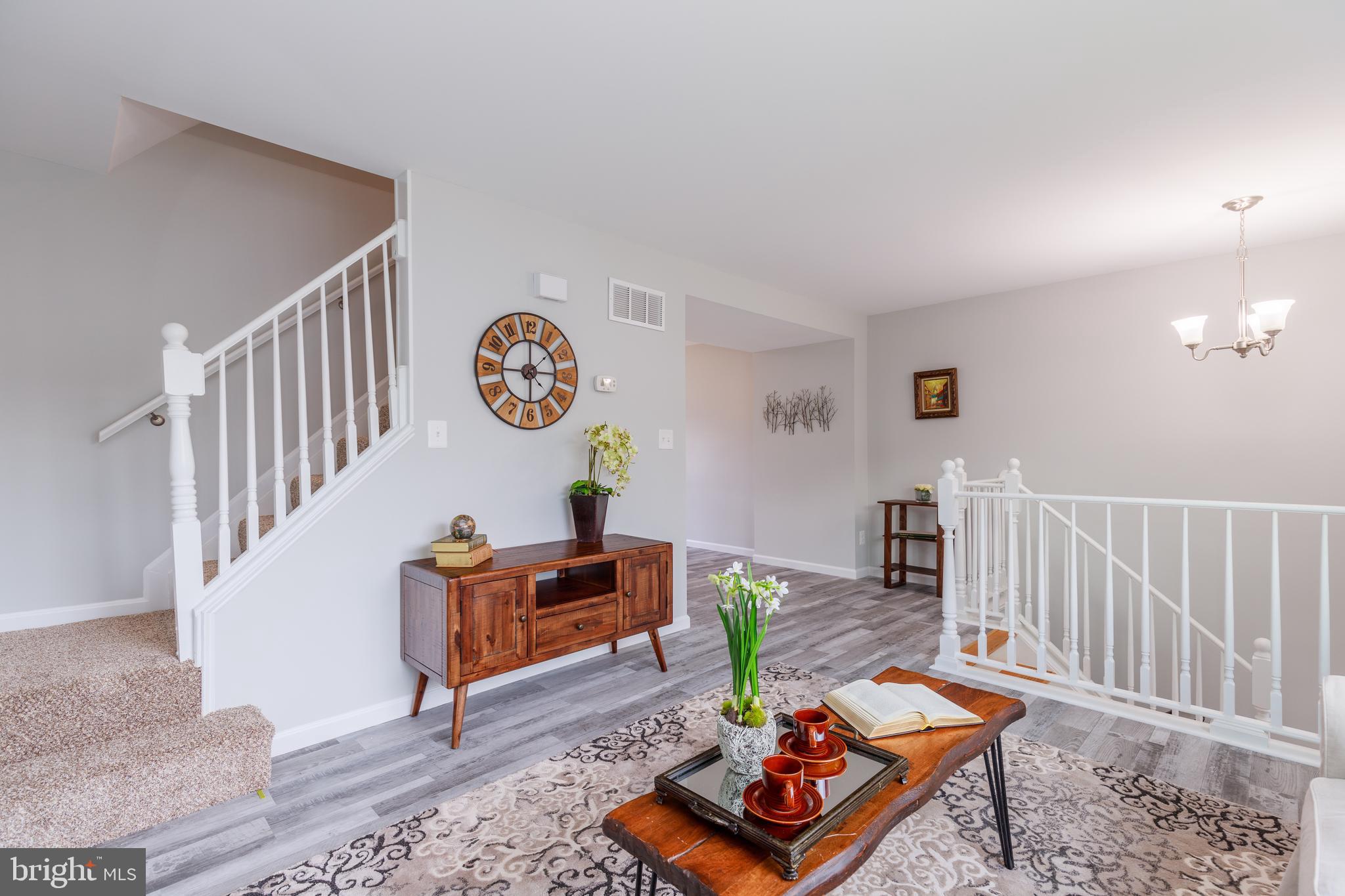 BRENTWOOD SQUARE - Residential