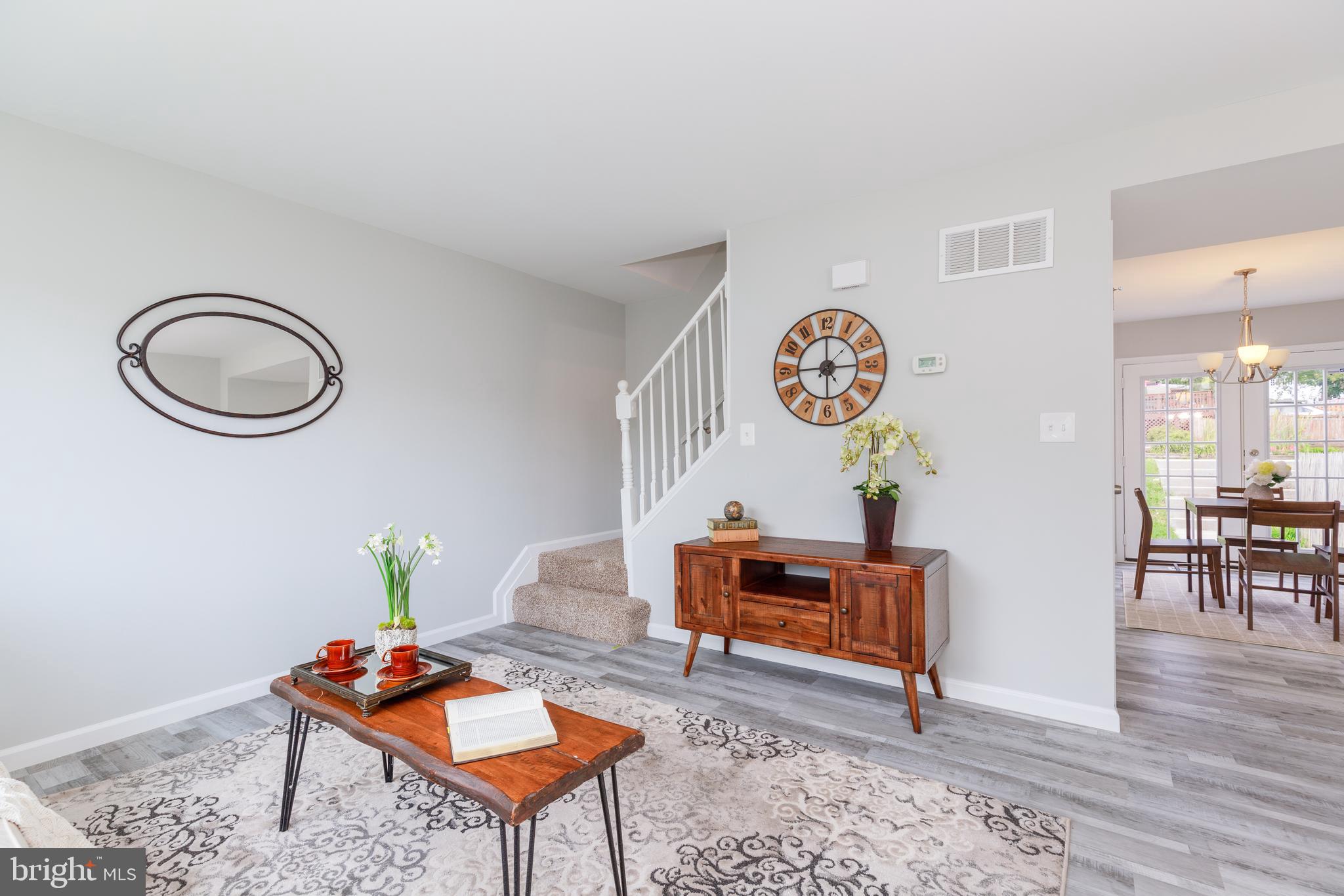 BRENTWOOD SQUARE - Residential