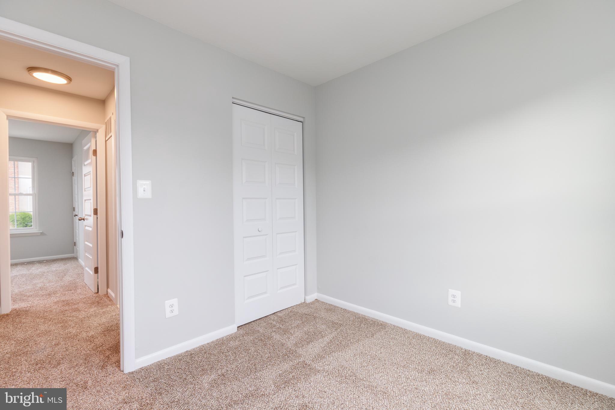 BRENTWOOD SQUARE - Residential