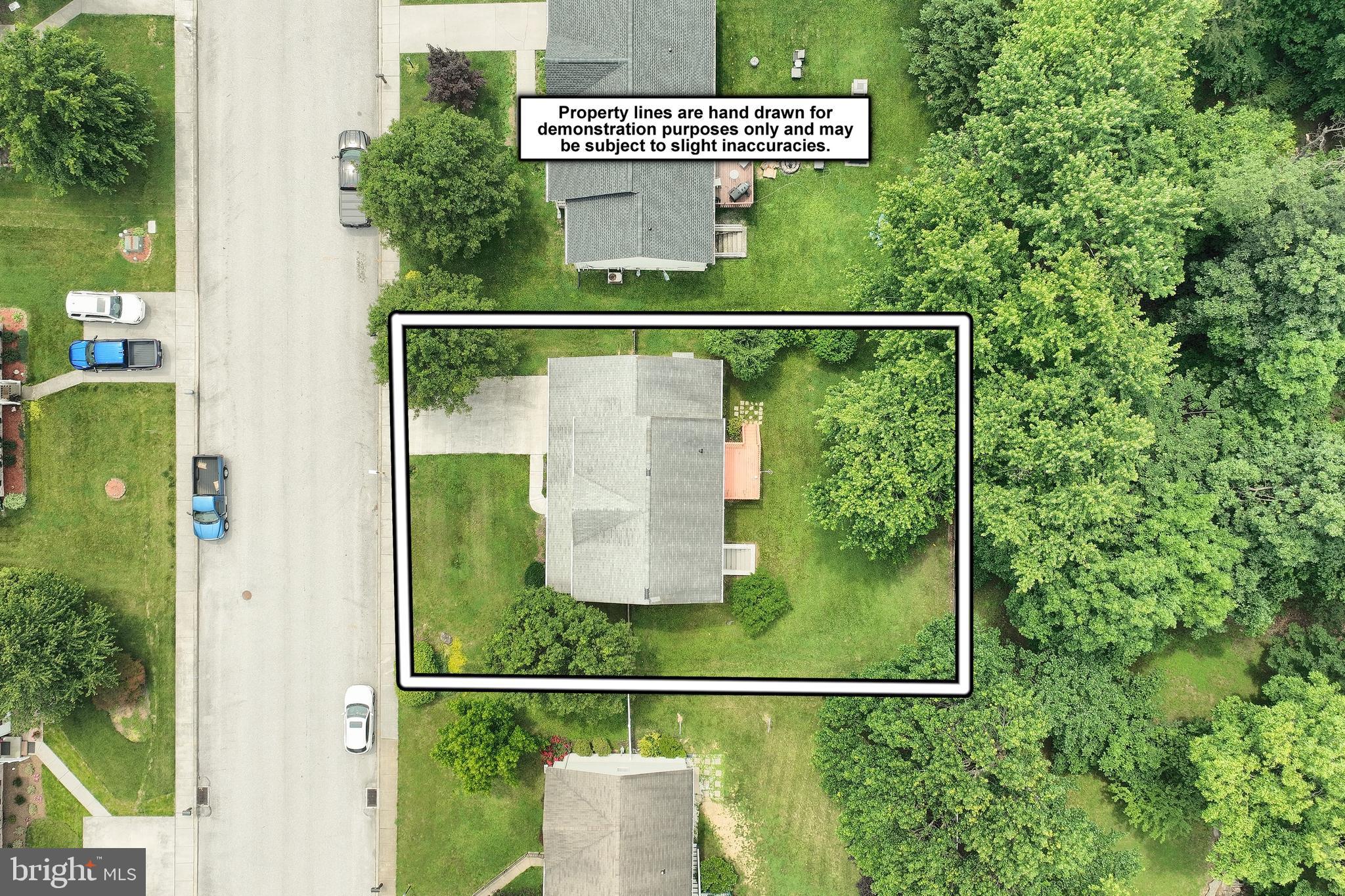 425 LEXINGTON WAY
