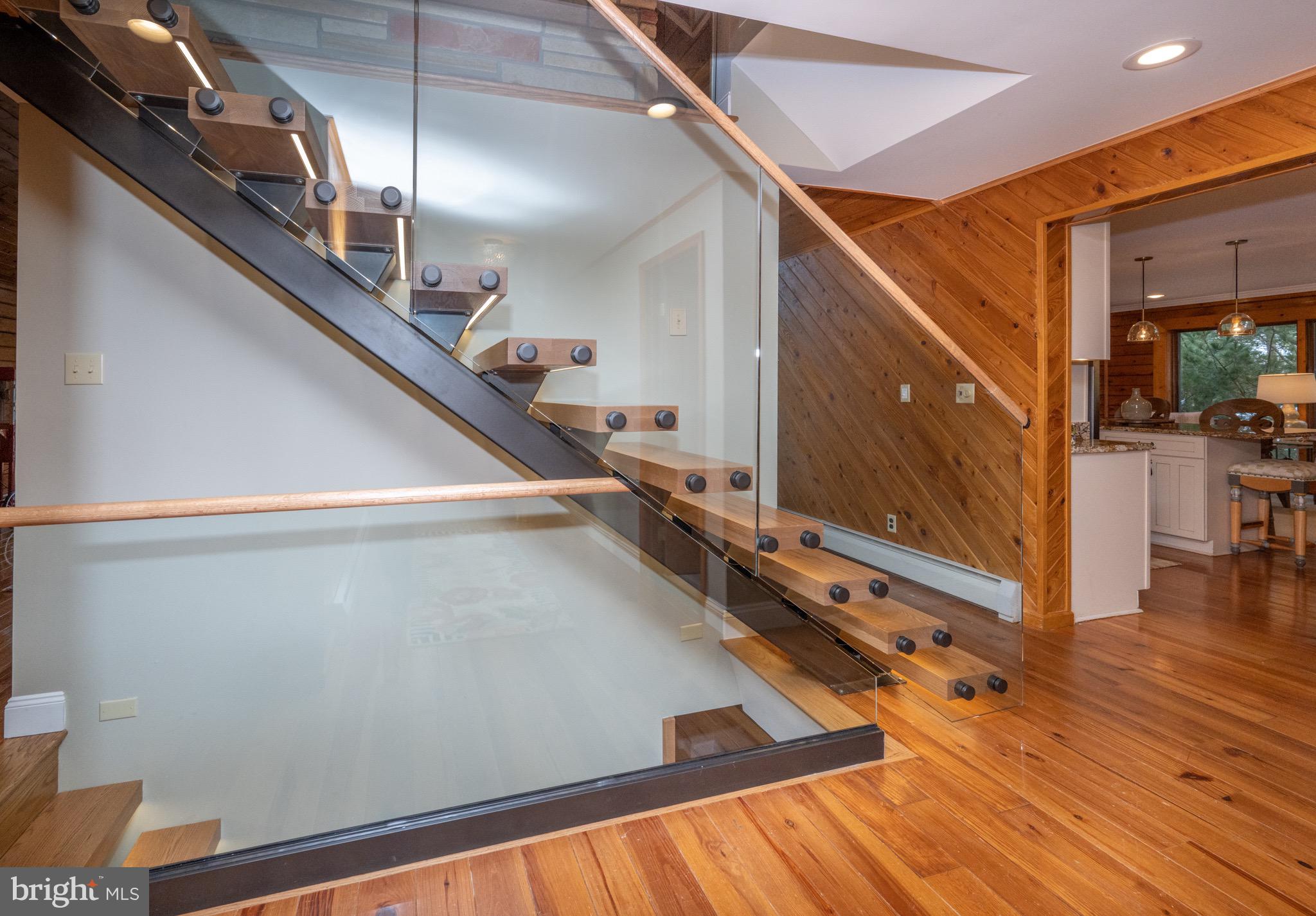 LAKE SHORE DRIVE - Residential