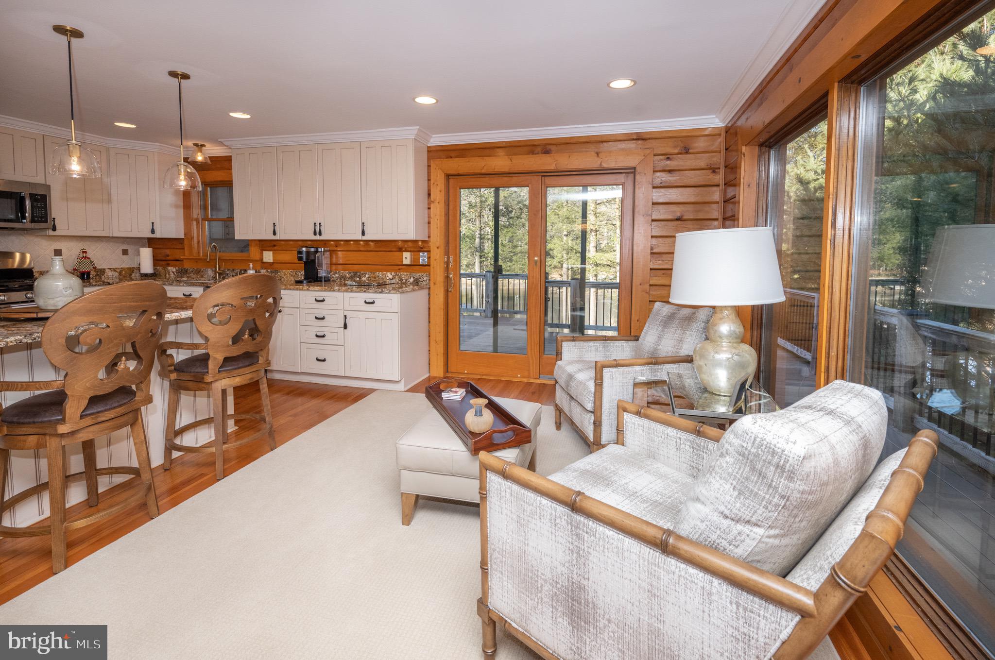 LAKE SHORE DRIVE - Residential