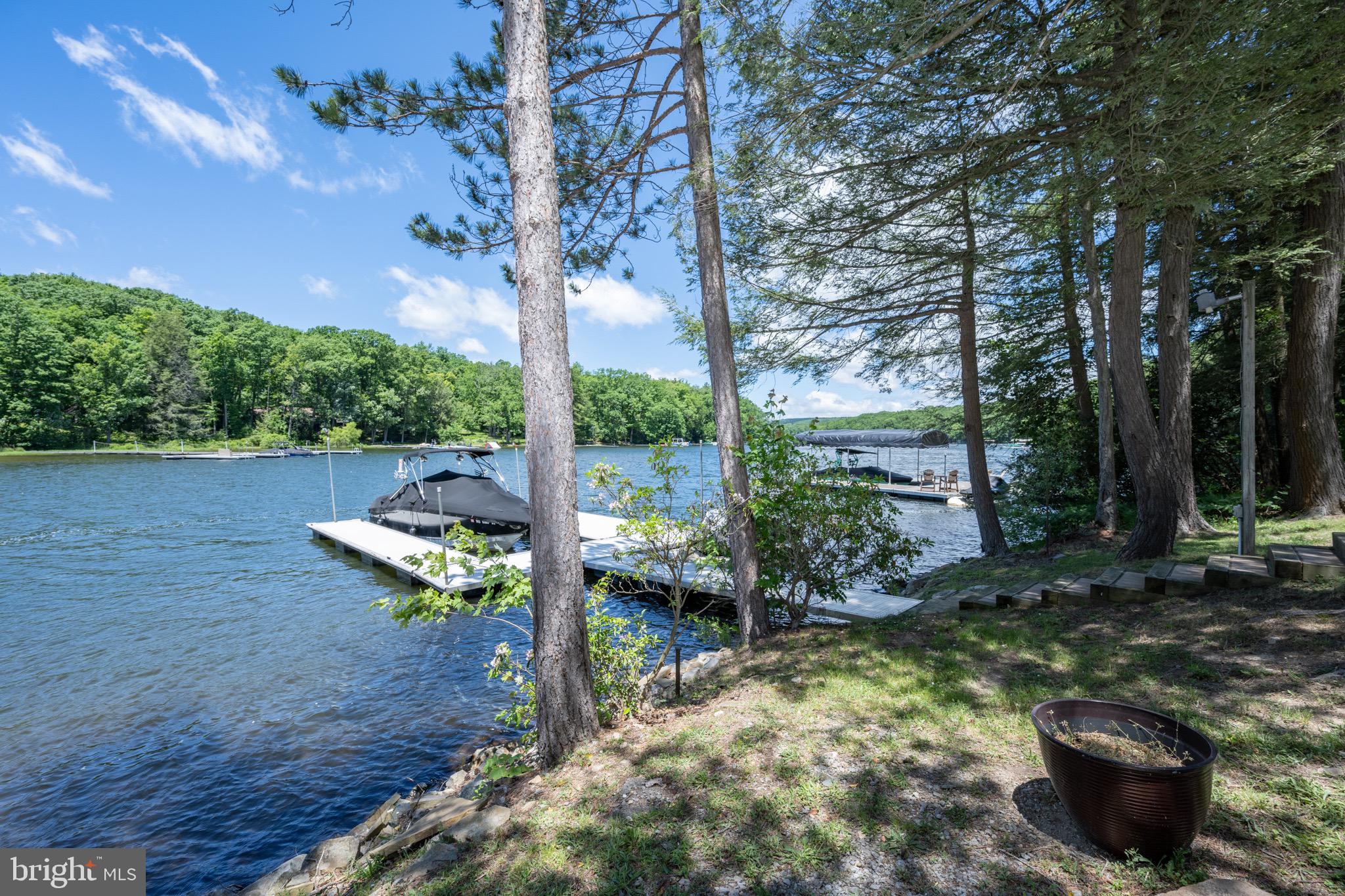 LAKE SHORE DRIVE - Residential