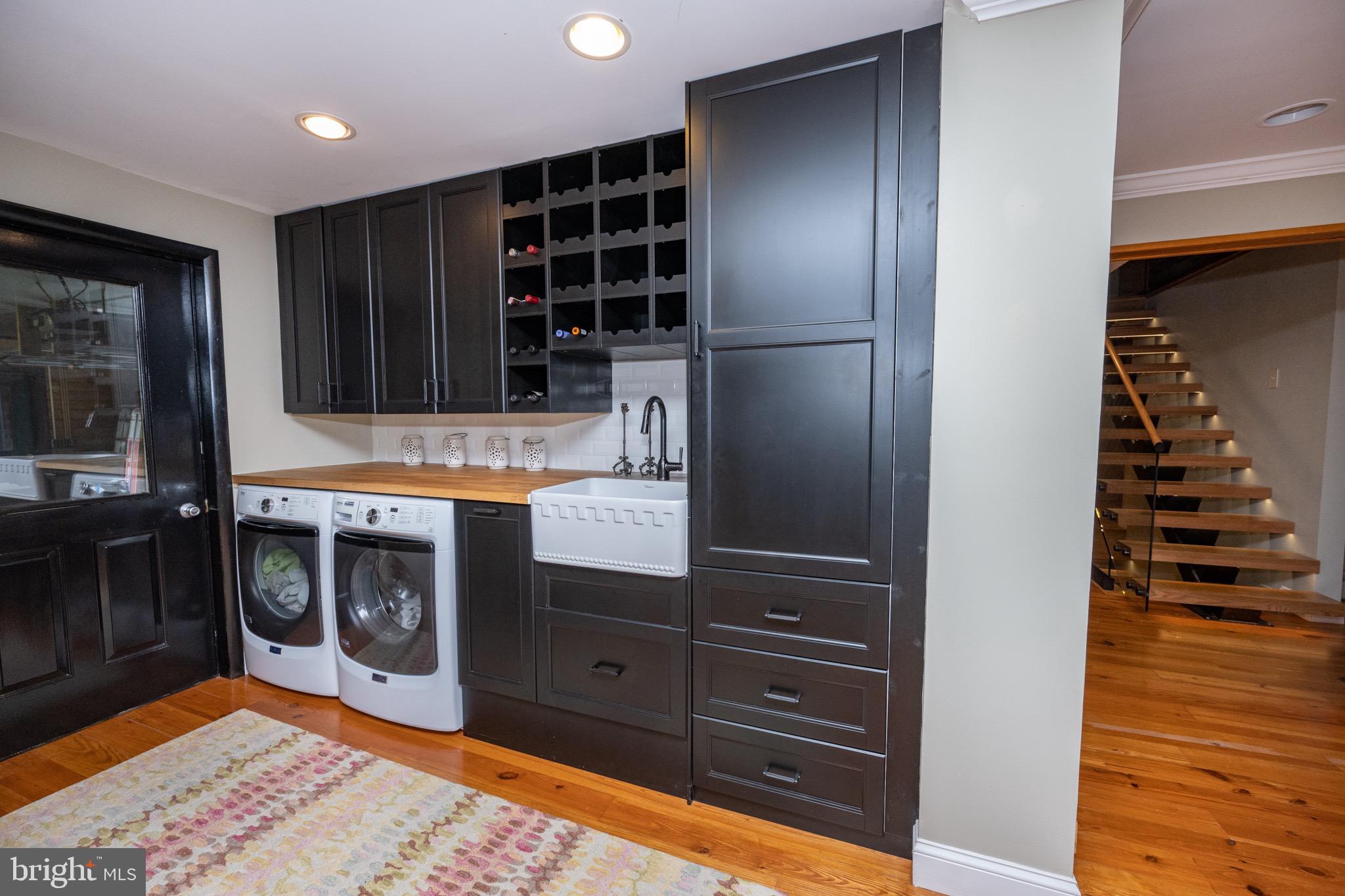 LAKE SHORE DRIVE - Residential