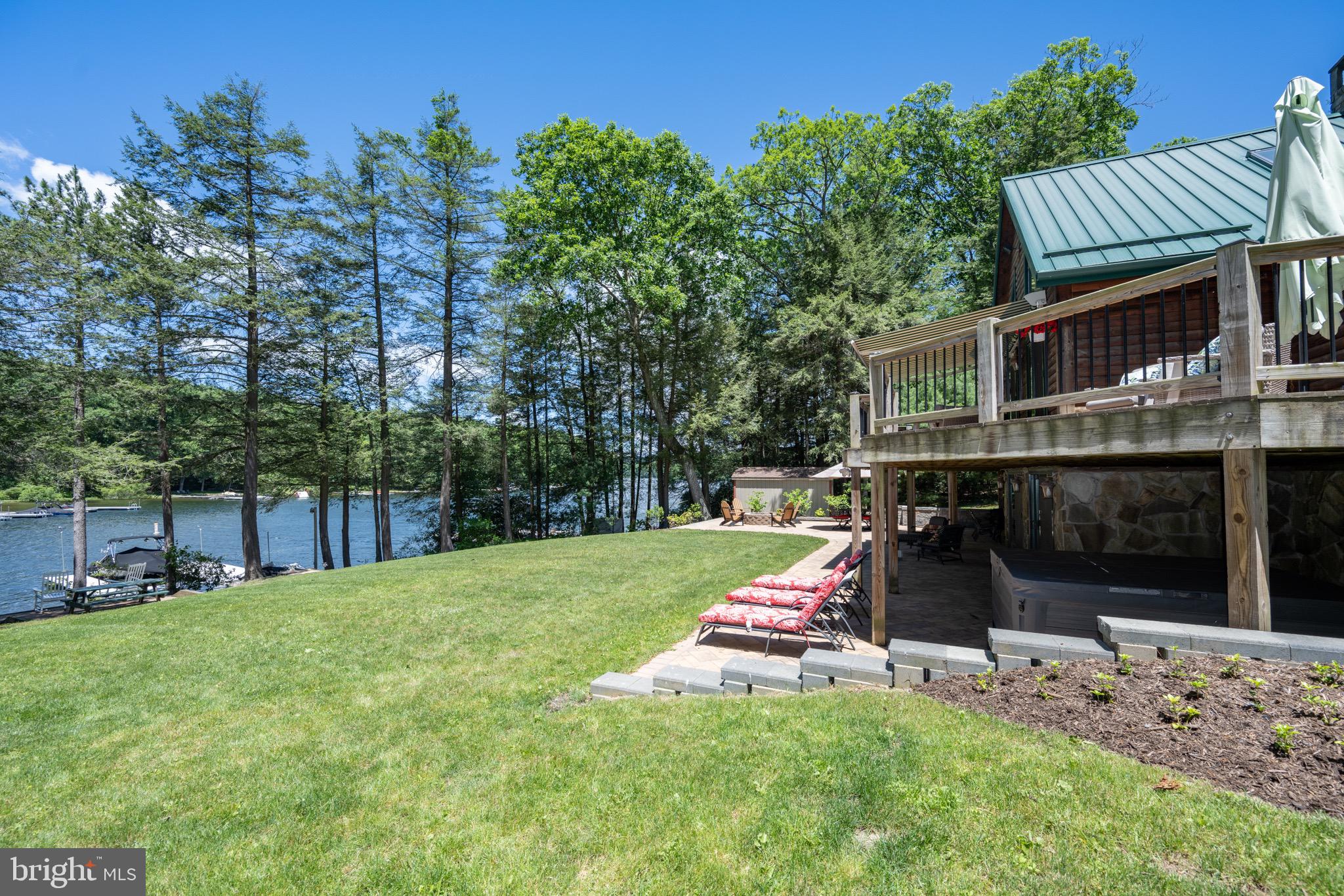LAKE SHORE DRIVE - Residential