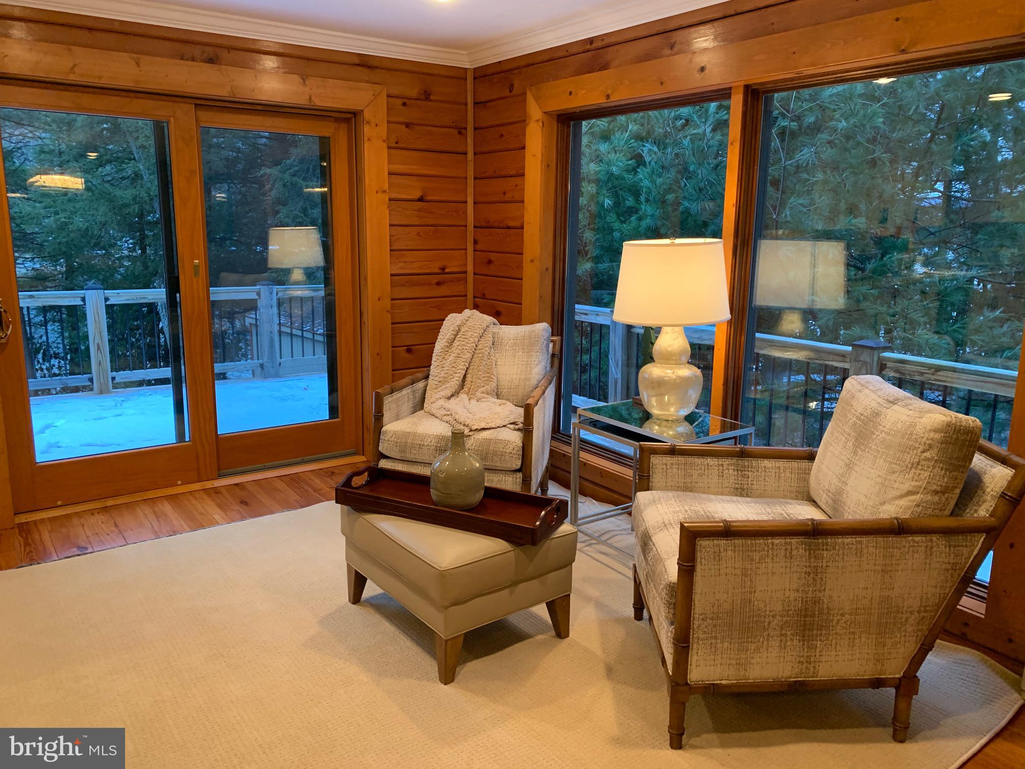 LAKE SHORE DRIVE - Residential