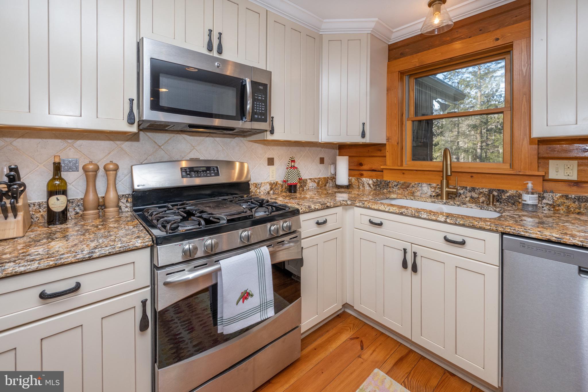 LAKE SHORE DRIVE - Residential