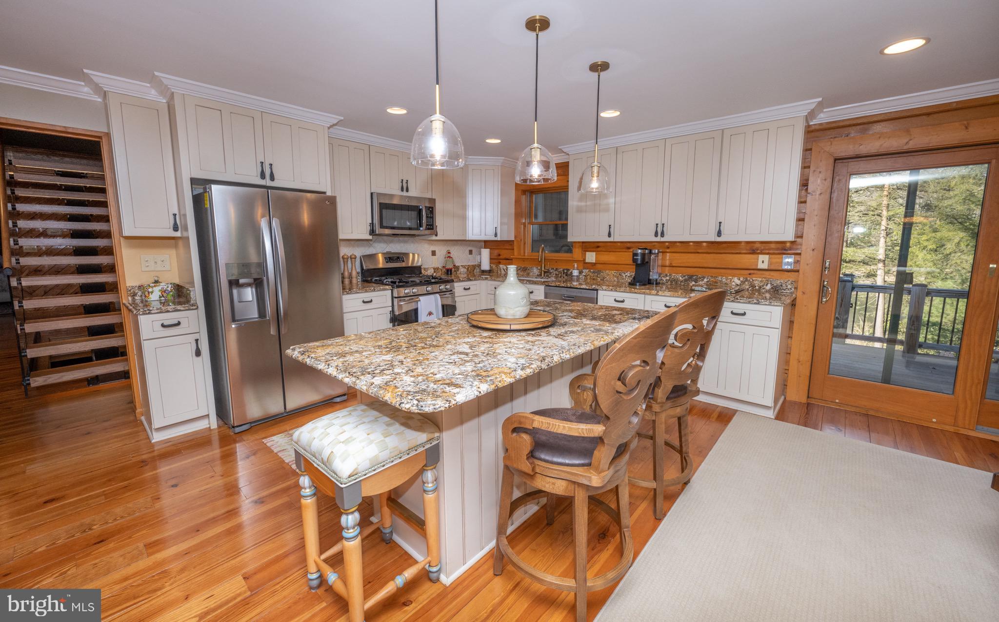 LAKE SHORE DRIVE - Residential