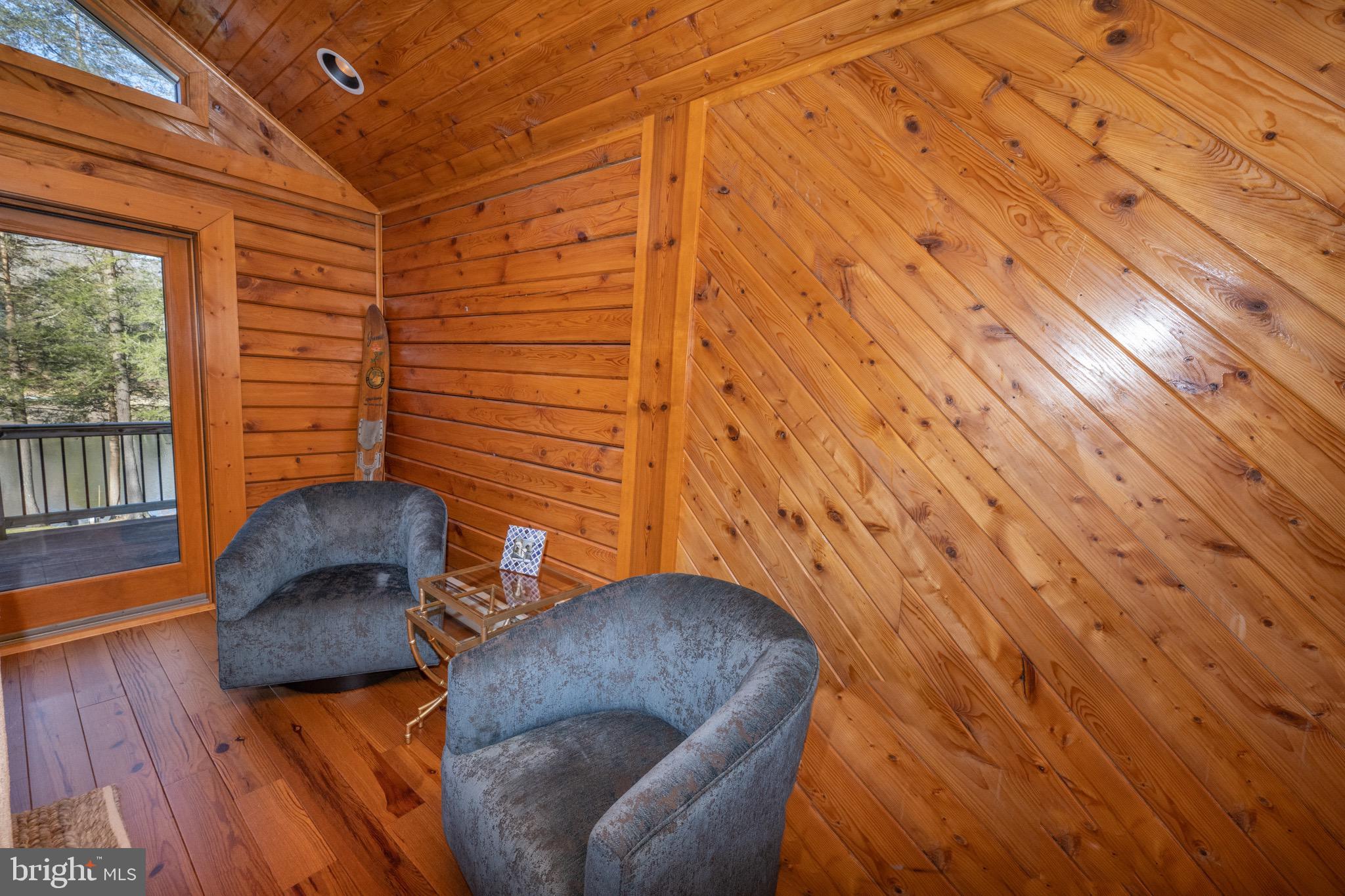 LAKE SHORE DRIVE - Residential