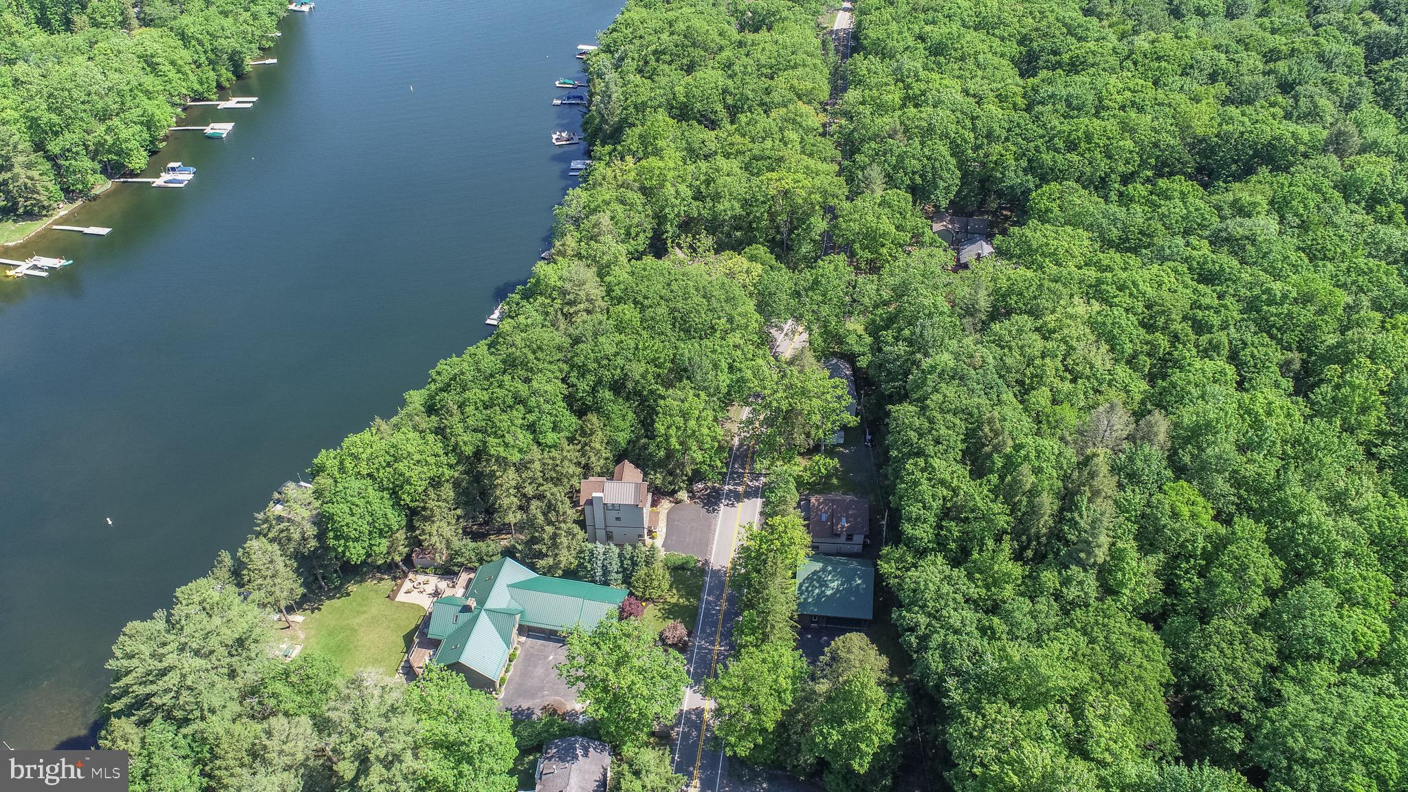 LAKE SHORE DRIVE - Residential