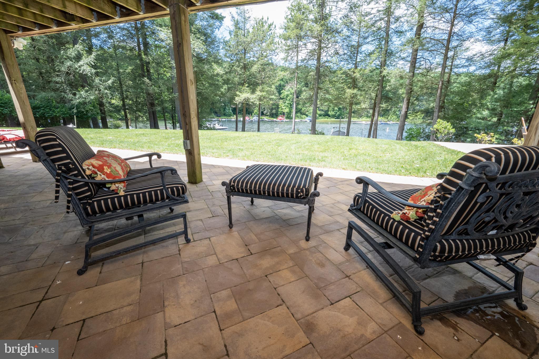 LAKE SHORE DRIVE - Residential