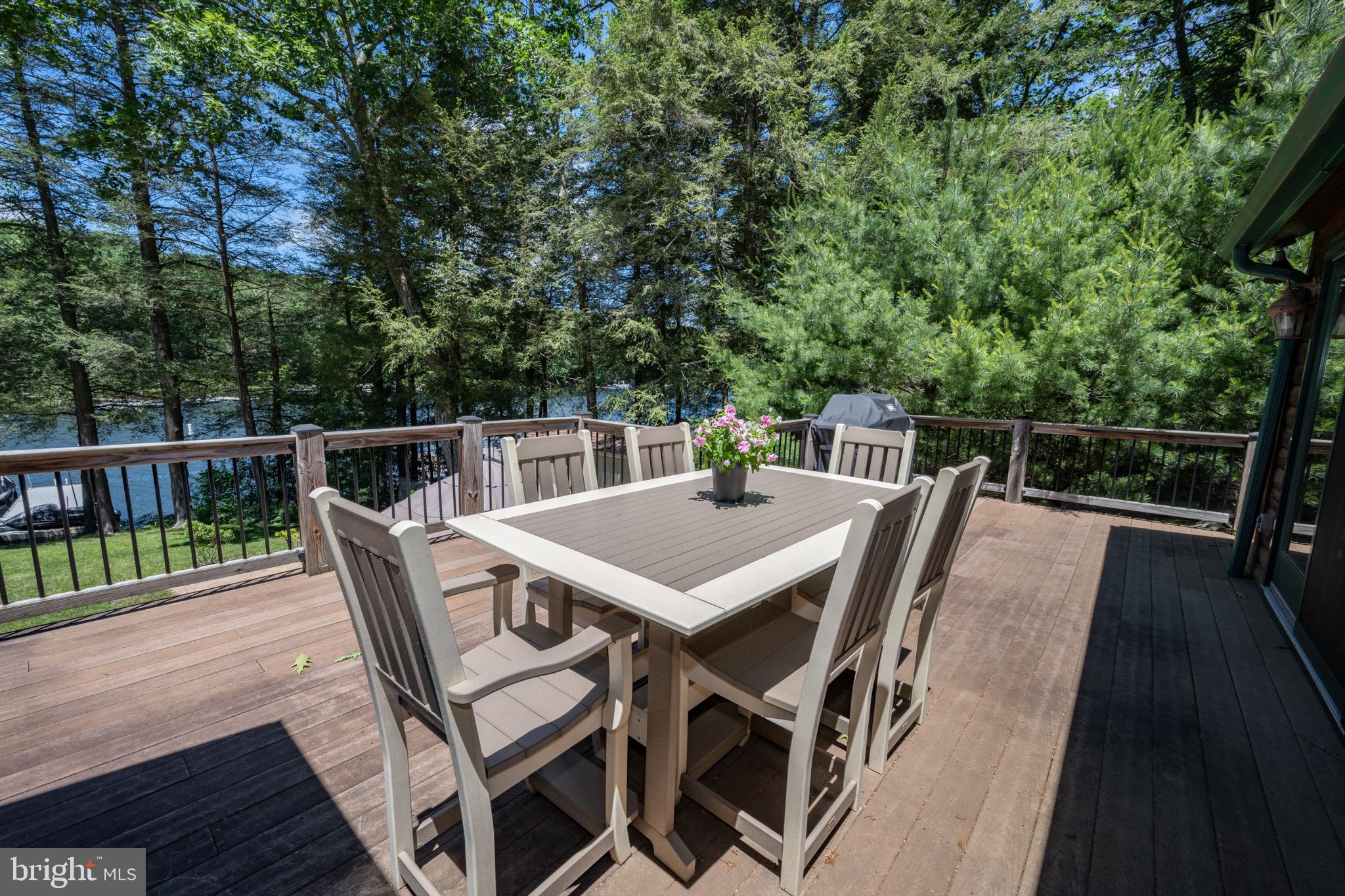 LAKE SHORE DRIVE - Residential