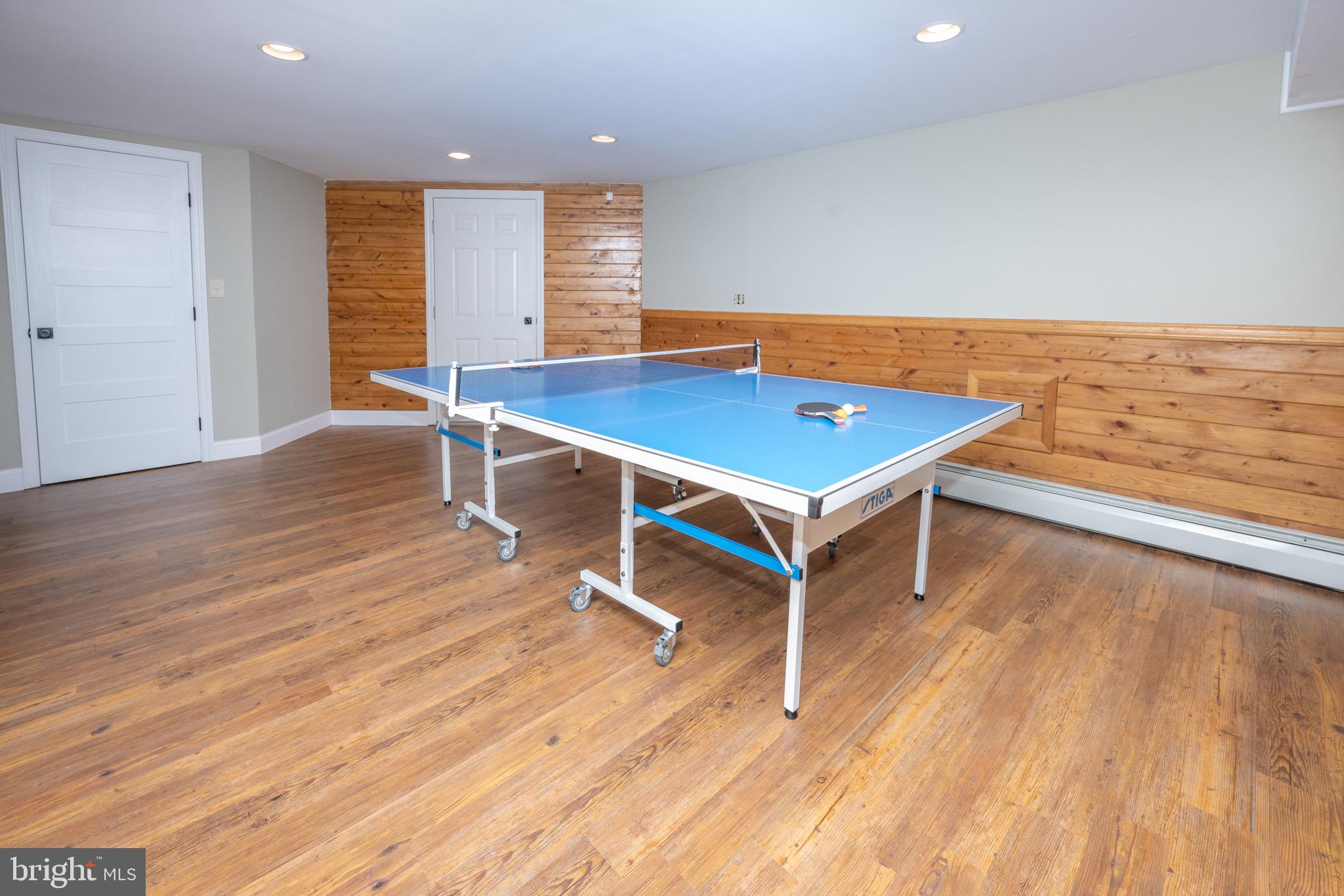 LAKE SHORE DRIVE - Residential