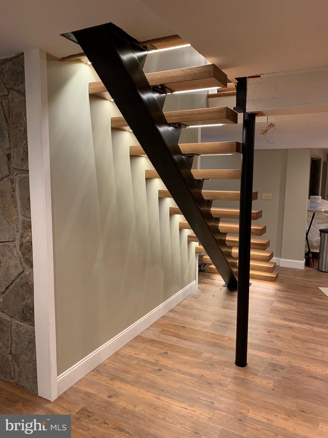 LAKE SHORE DRIVE - Residential