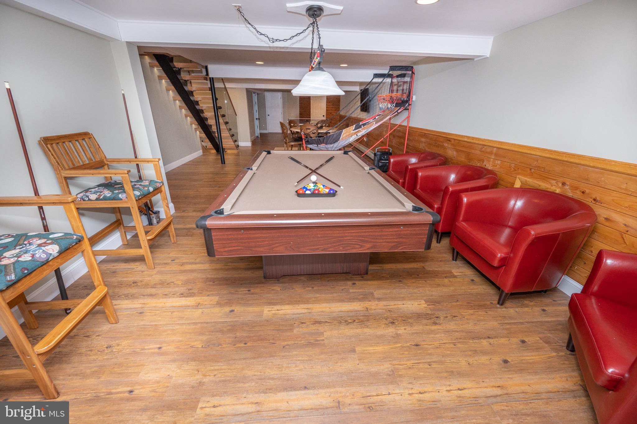 LAKE SHORE DRIVE - Residential