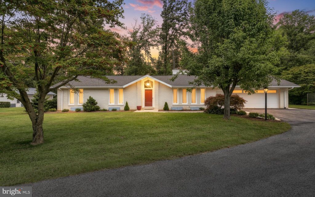 Photo of 1063 Porters Road, SPRING GROVE, PA 17362 (MLS # PAYK2091176)