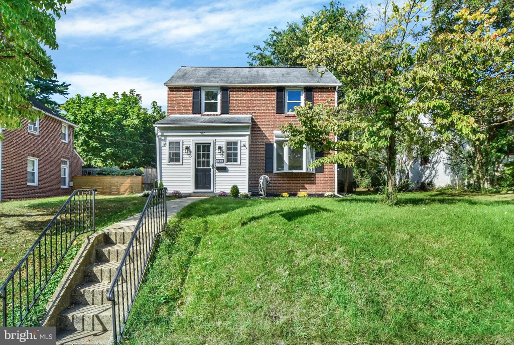 702 Devonshire Road, Baltimore, MD 21229