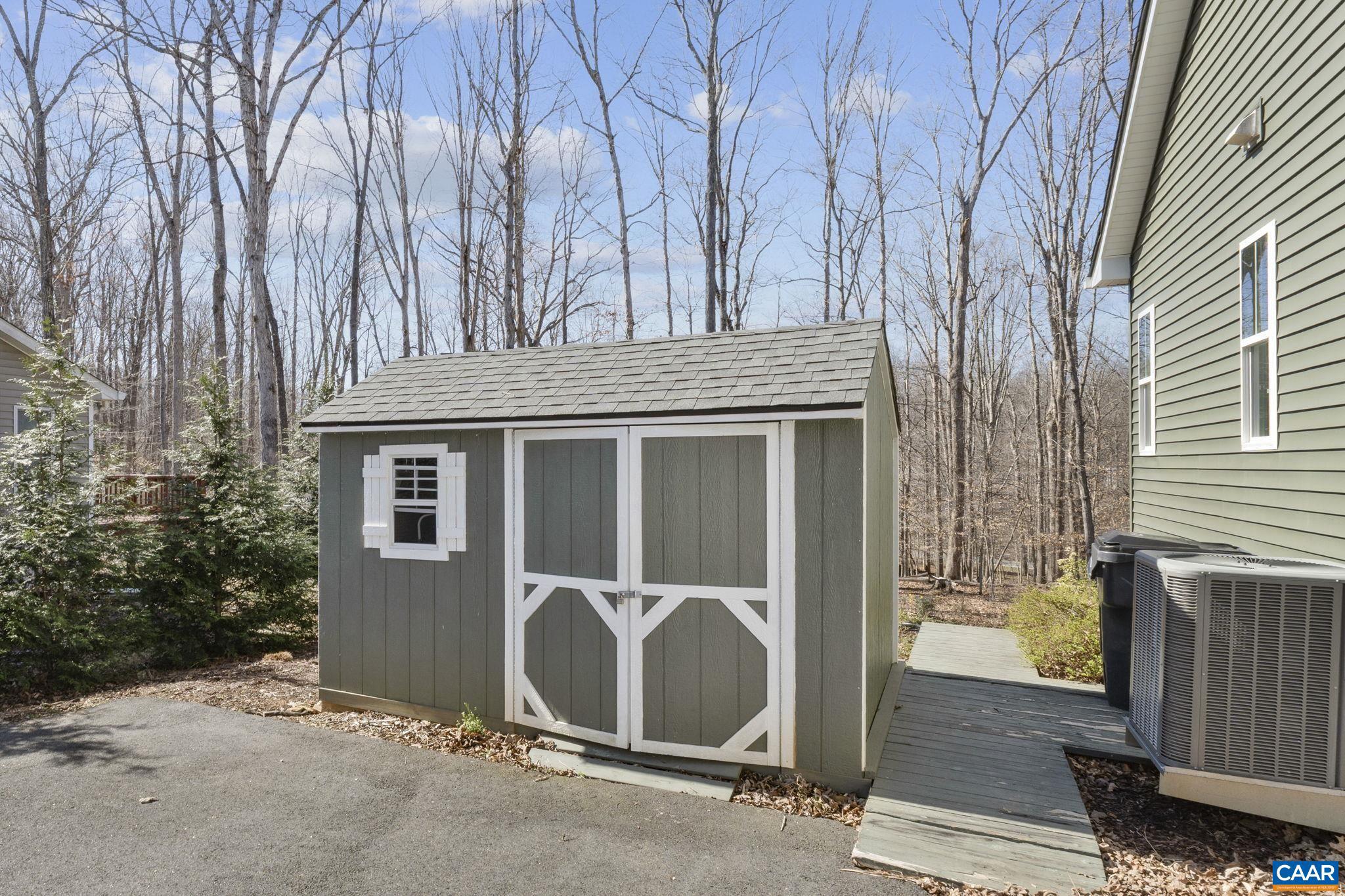 LAKE MONTICELLO - Residential