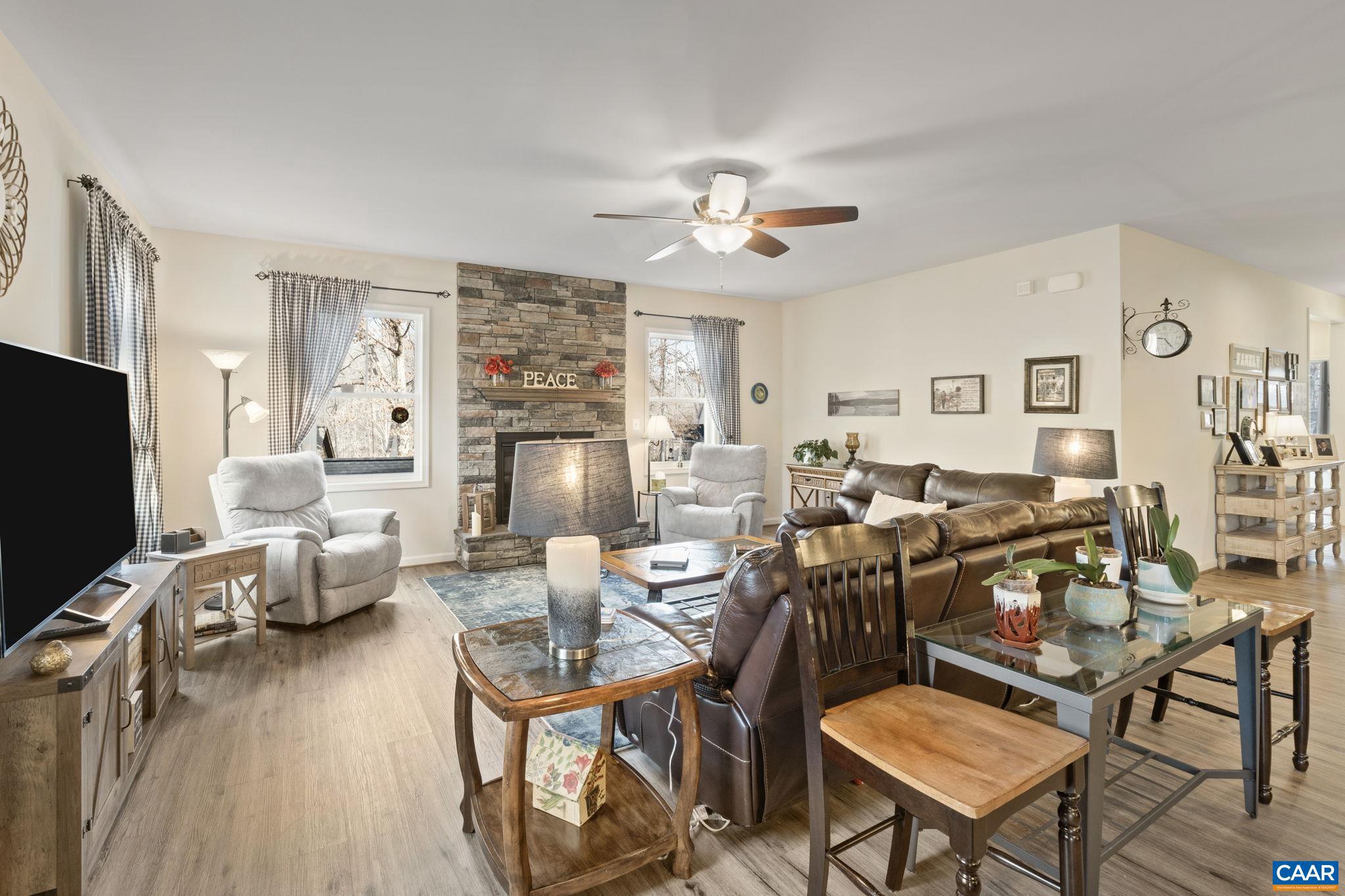 LAKE MONTICELLO - Residential