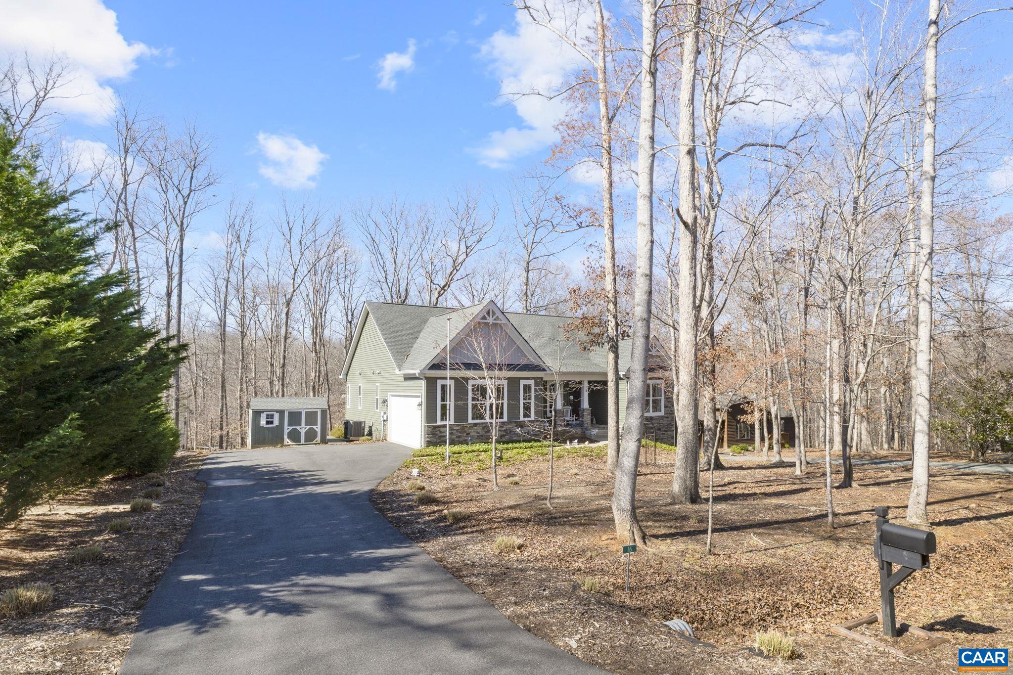 LAKE MONTICELLO - Residential