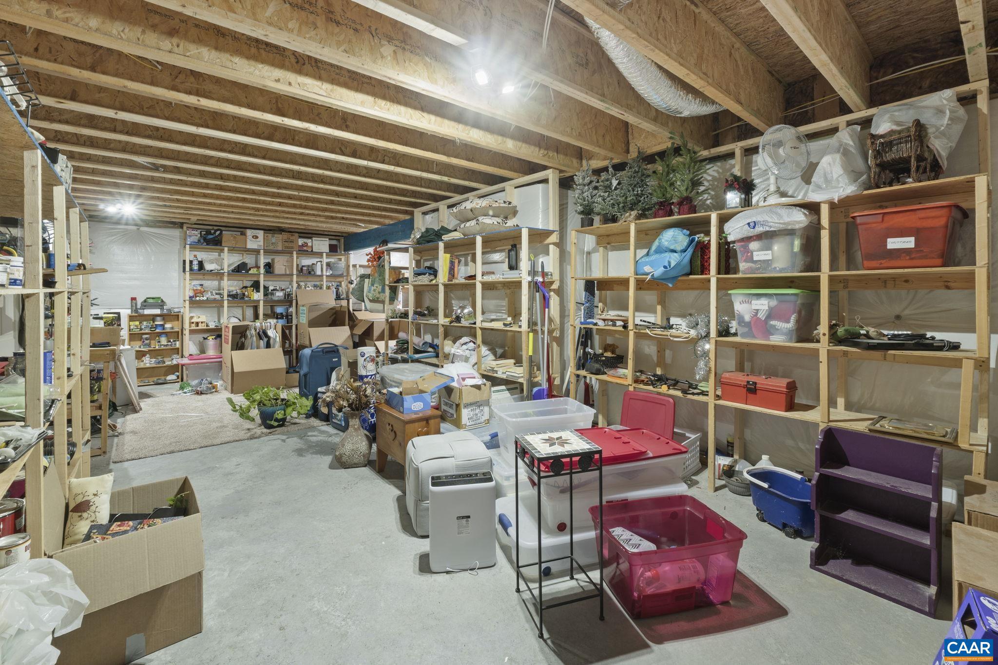 LAKE MONTICELLO - Residential