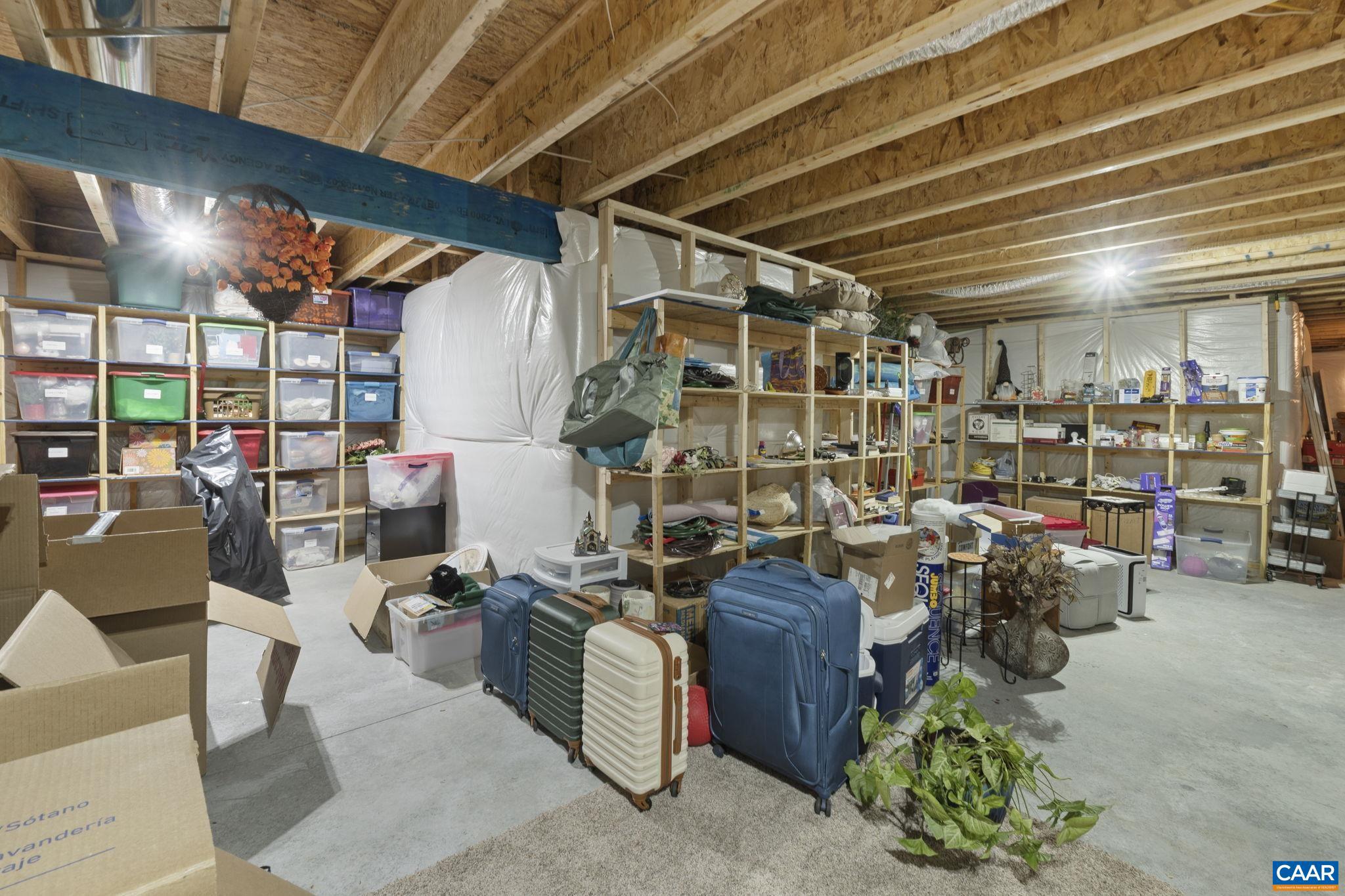 LAKE MONTICELLO - Residential