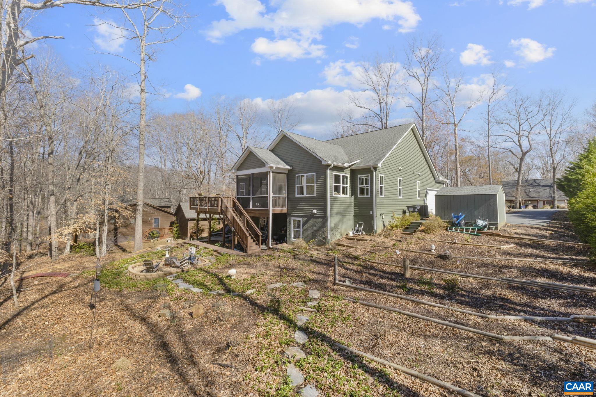 LAKE MONTICELLO - Residential