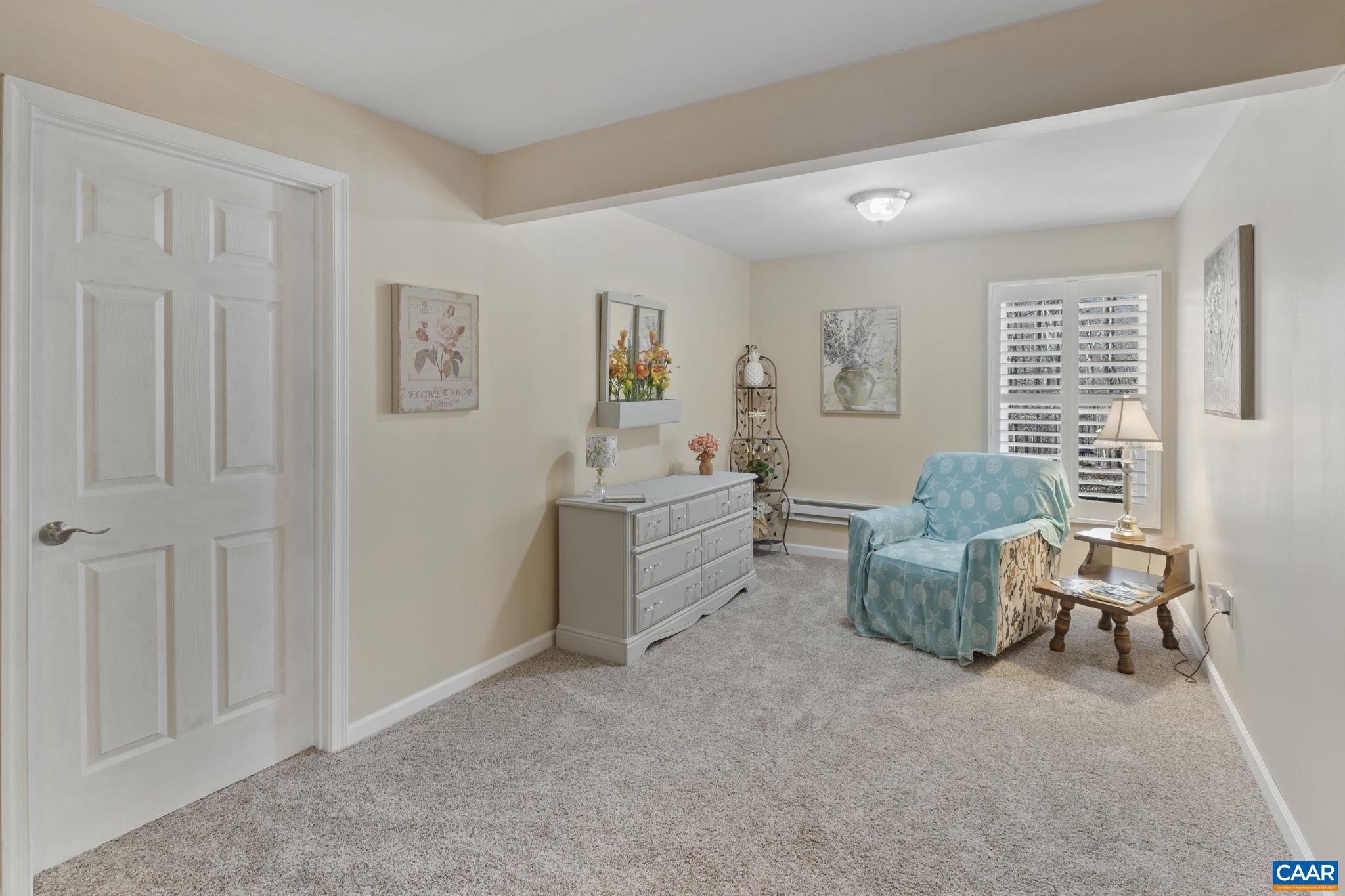 LAKE MONTICELLO - Residential