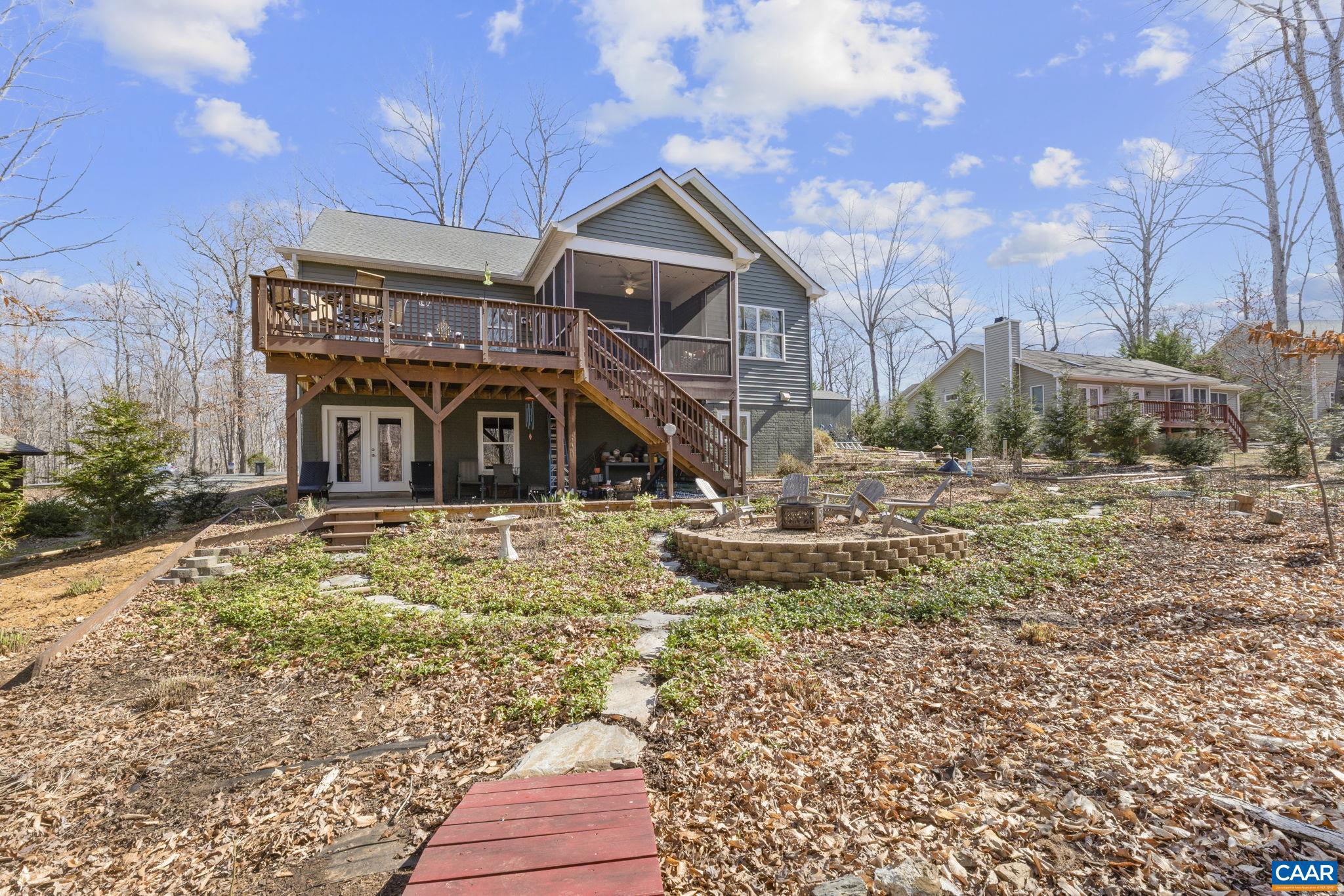 LAKE MONTICELLO - Residential