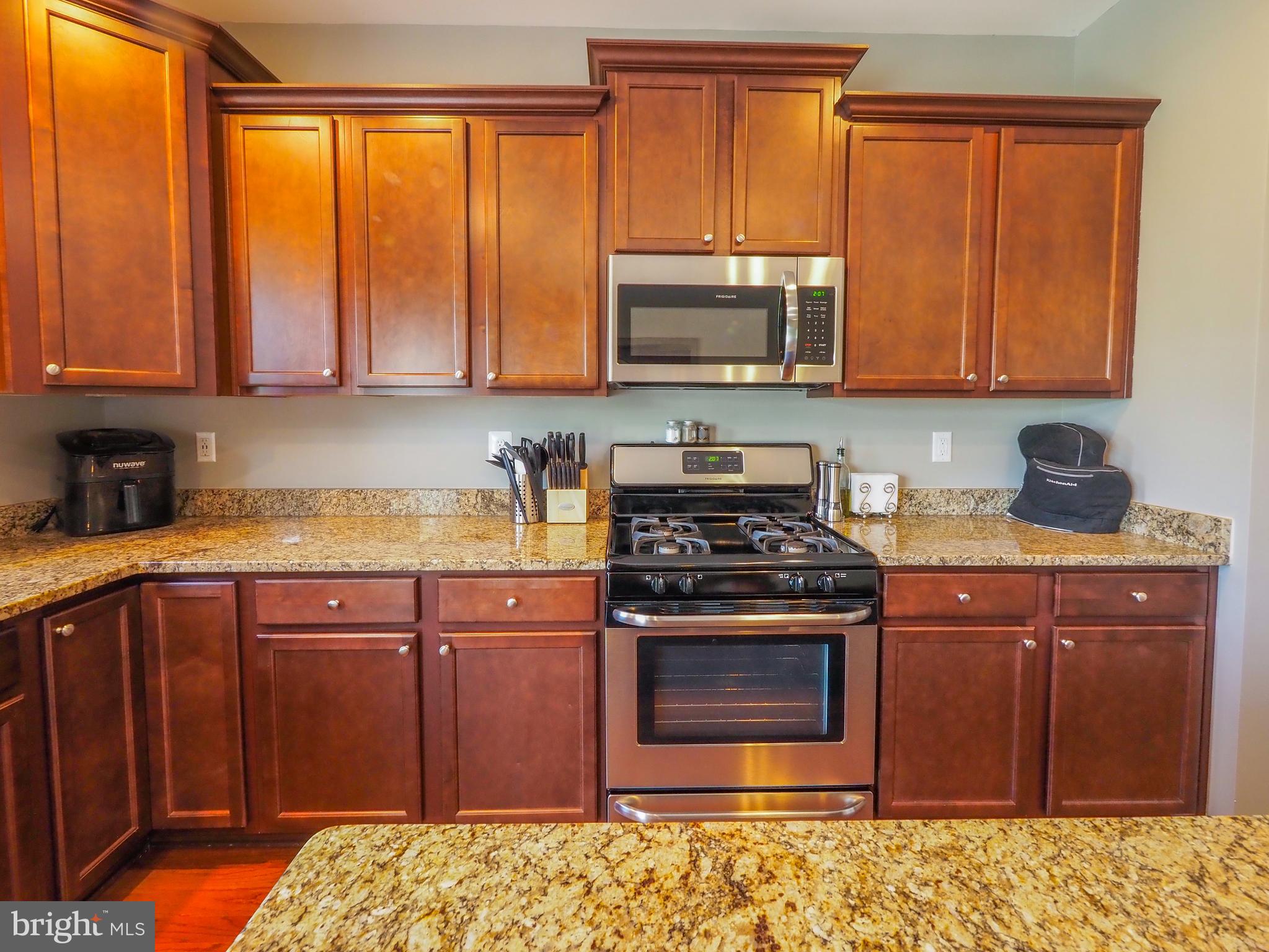 THE POINTE AT TANYARD SPRINGS - Residential