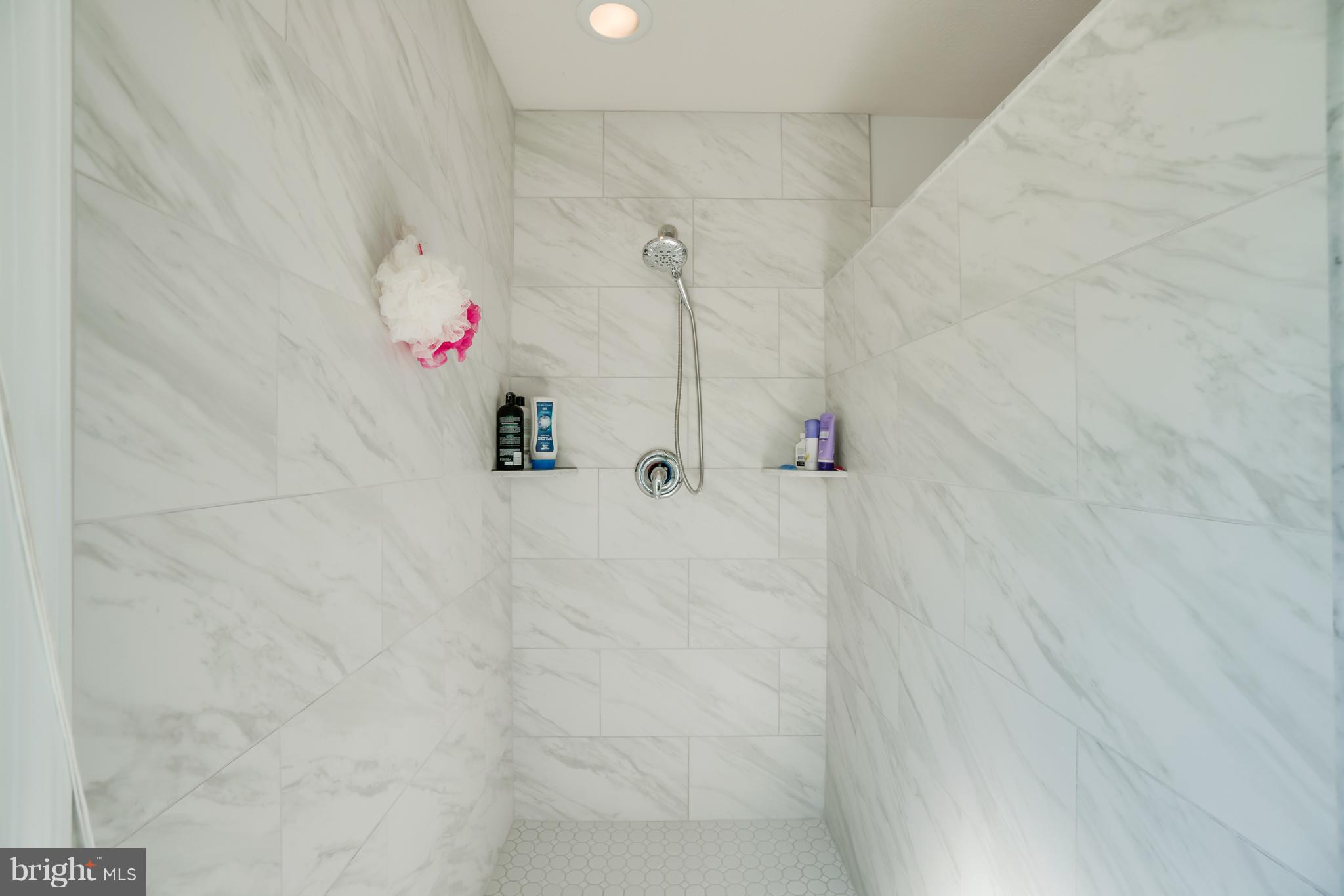 WILDERNESS SHORES - Residential