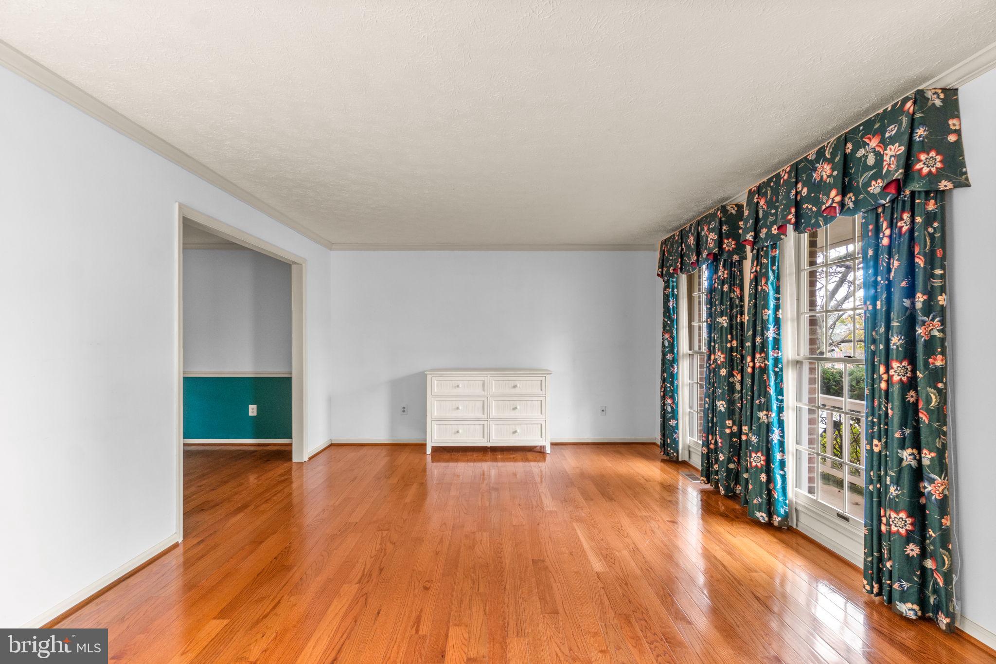 7 BIEHL COURT