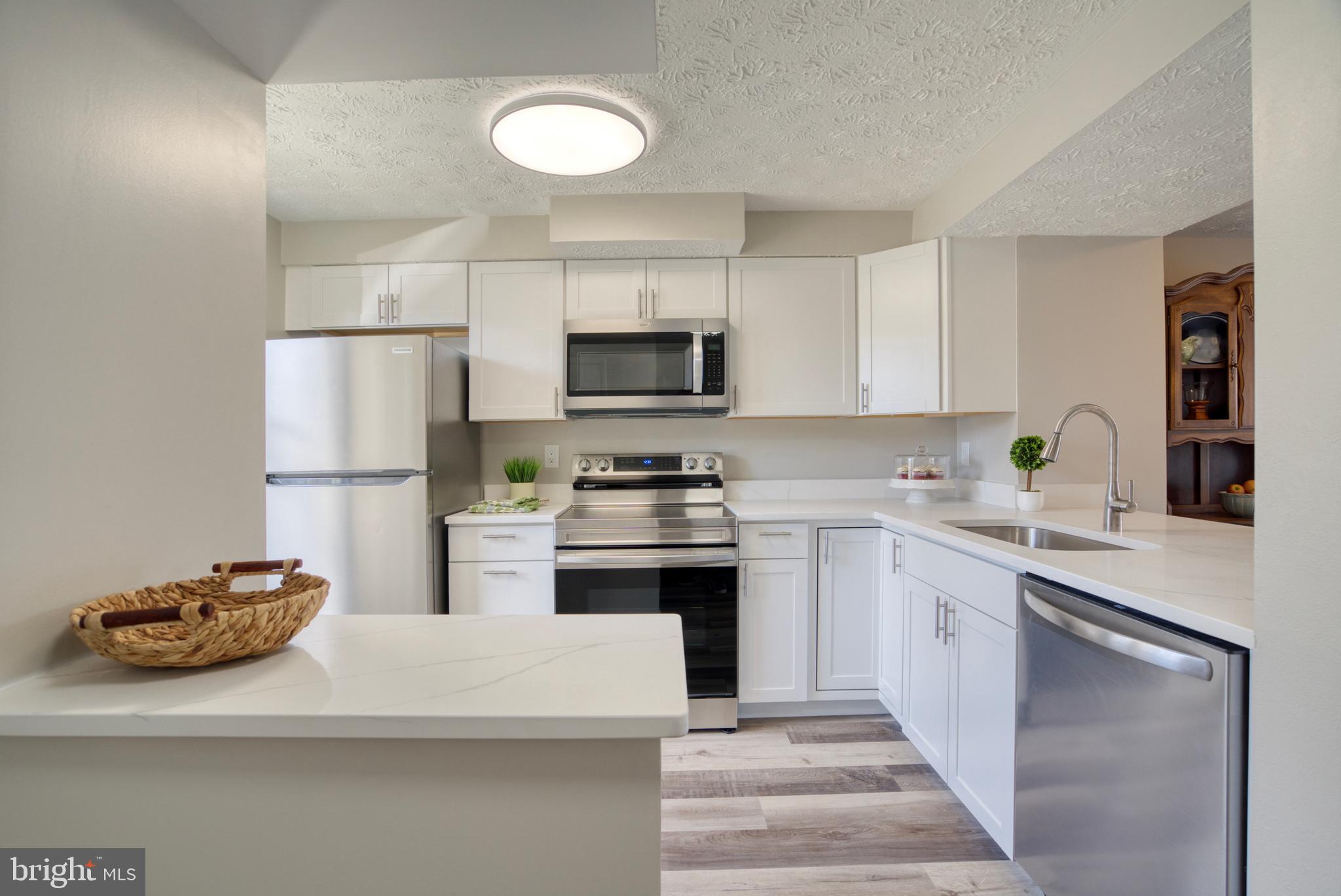 NEWINGTON FOREST - Residential