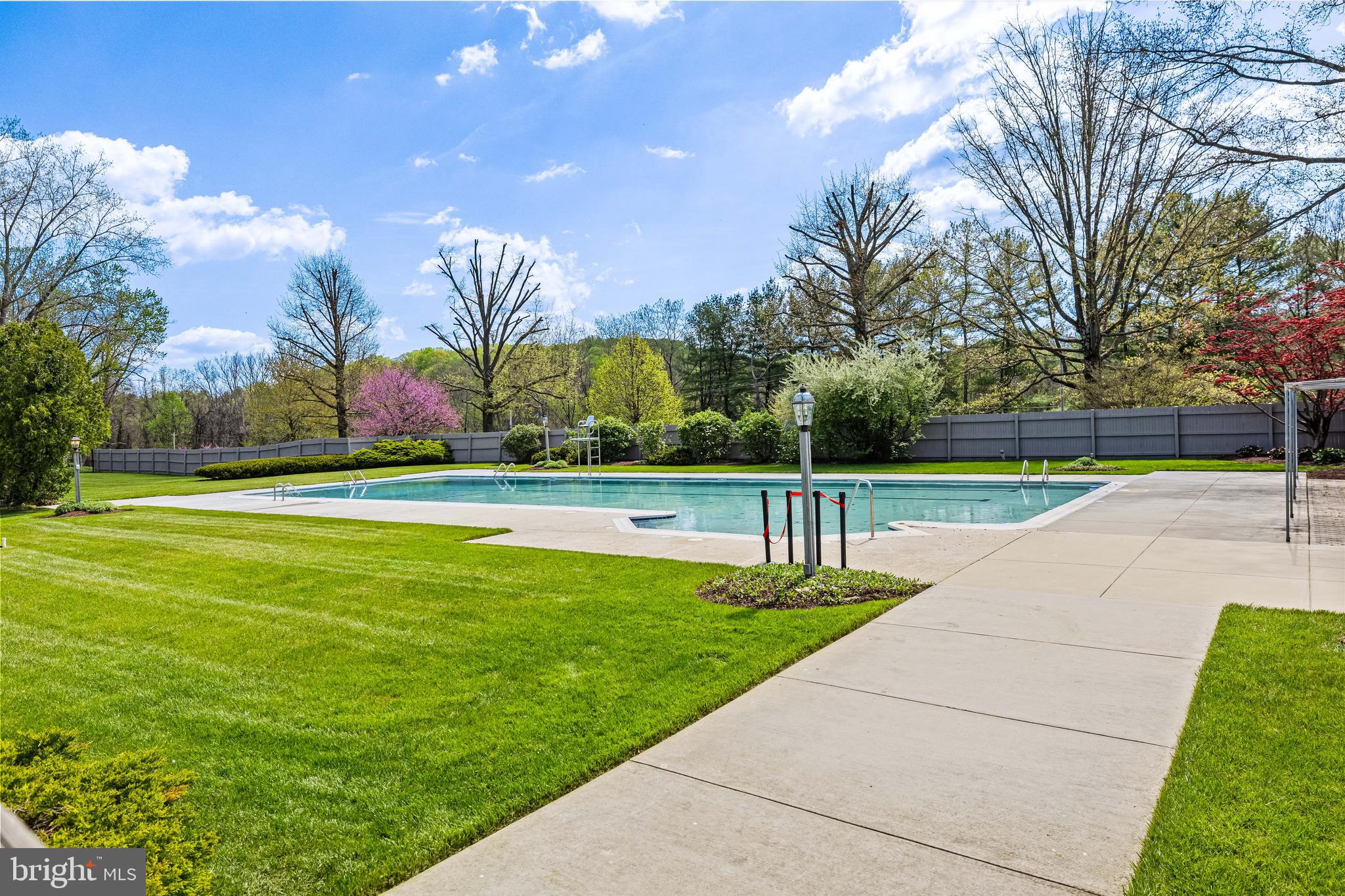 ROCKLAND - Residential