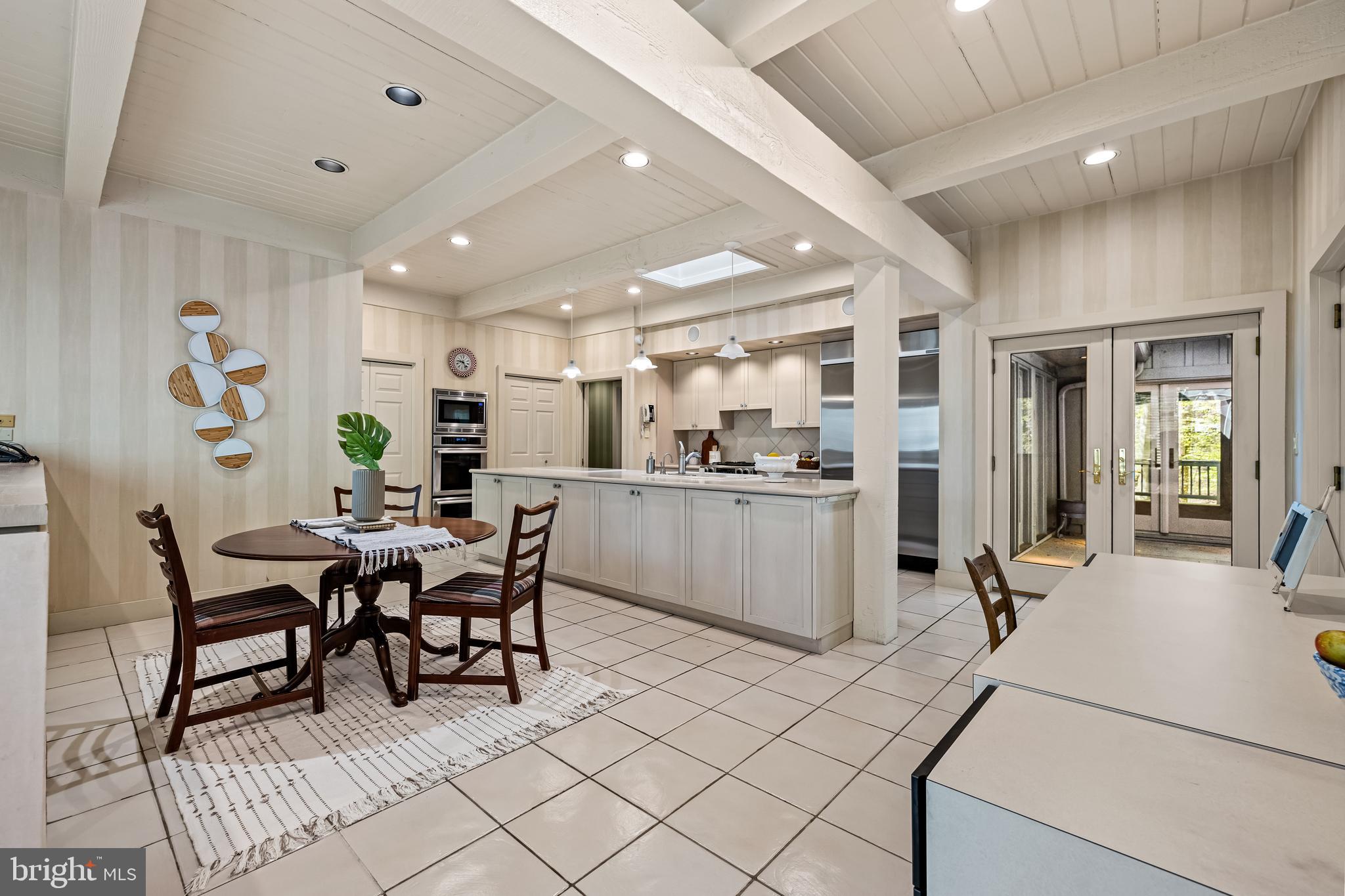 ROCKLAND - Residential