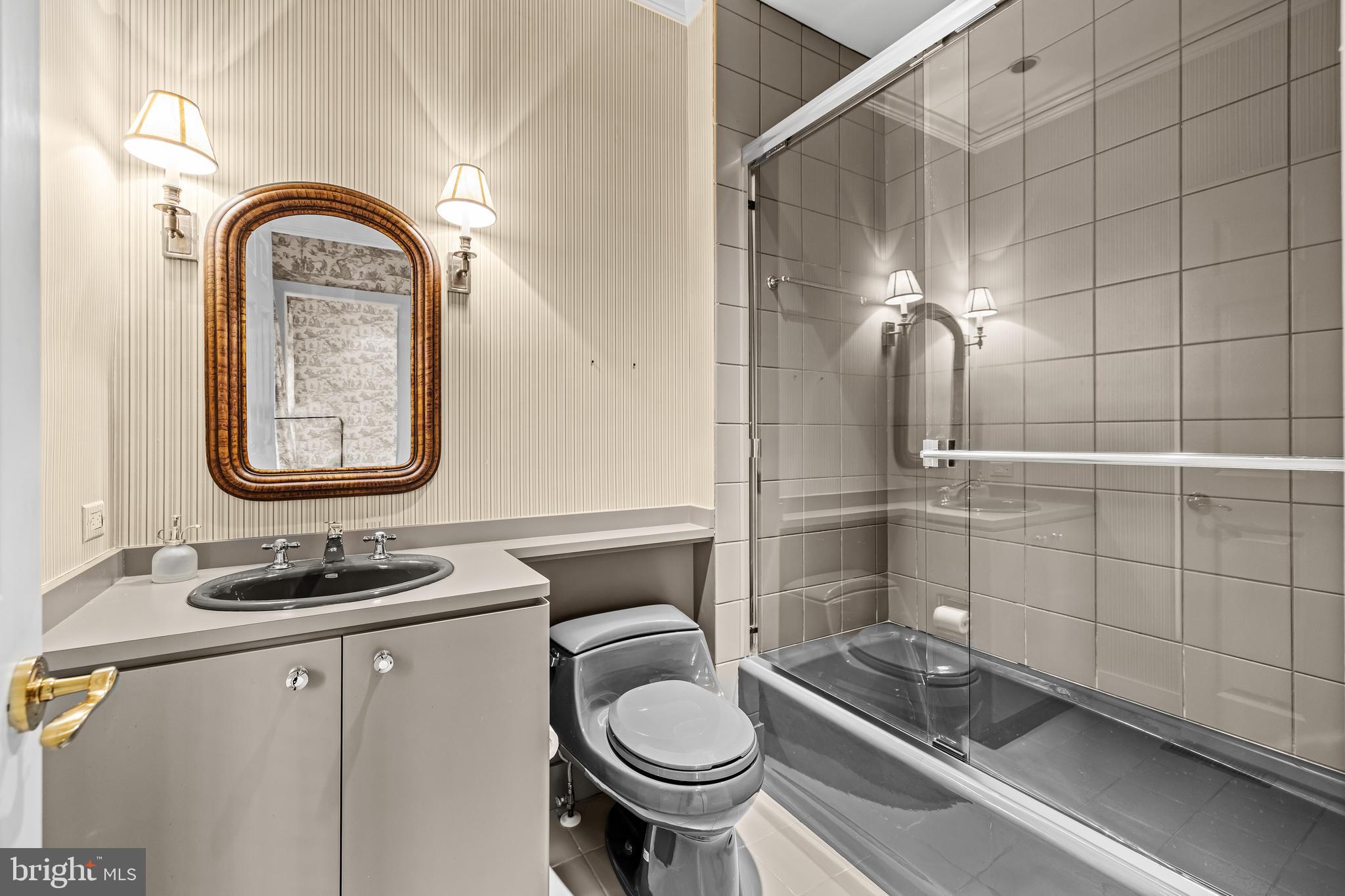 ROCKLAND - Residential