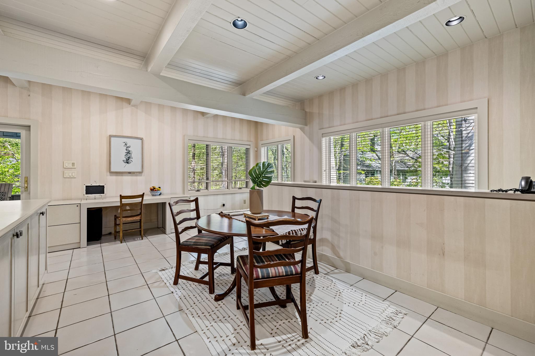 ROCKLAND - Residential