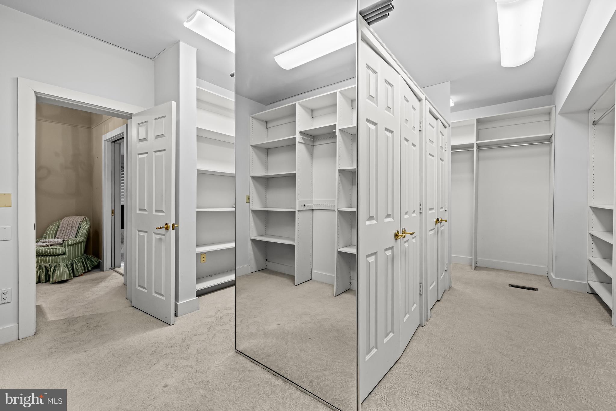 ROCKLAND - Residential