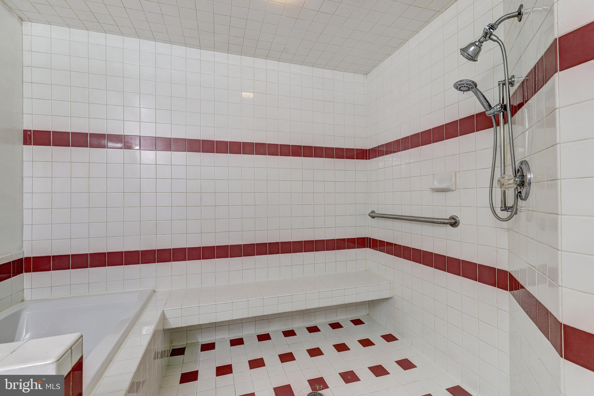 CHURCHILL TOWN SECTOR - Residential